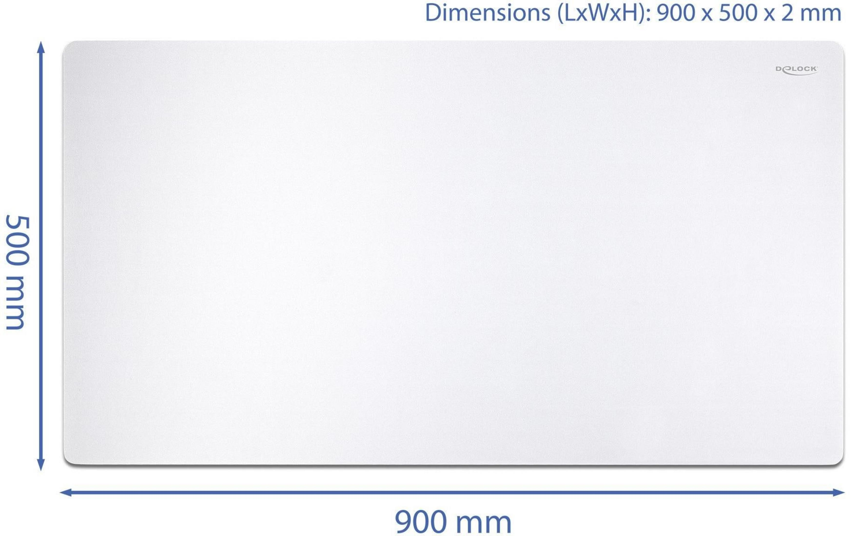 Weiße Mausunterlage mit Maßen 900x500x2mm. Logo oben rechts.