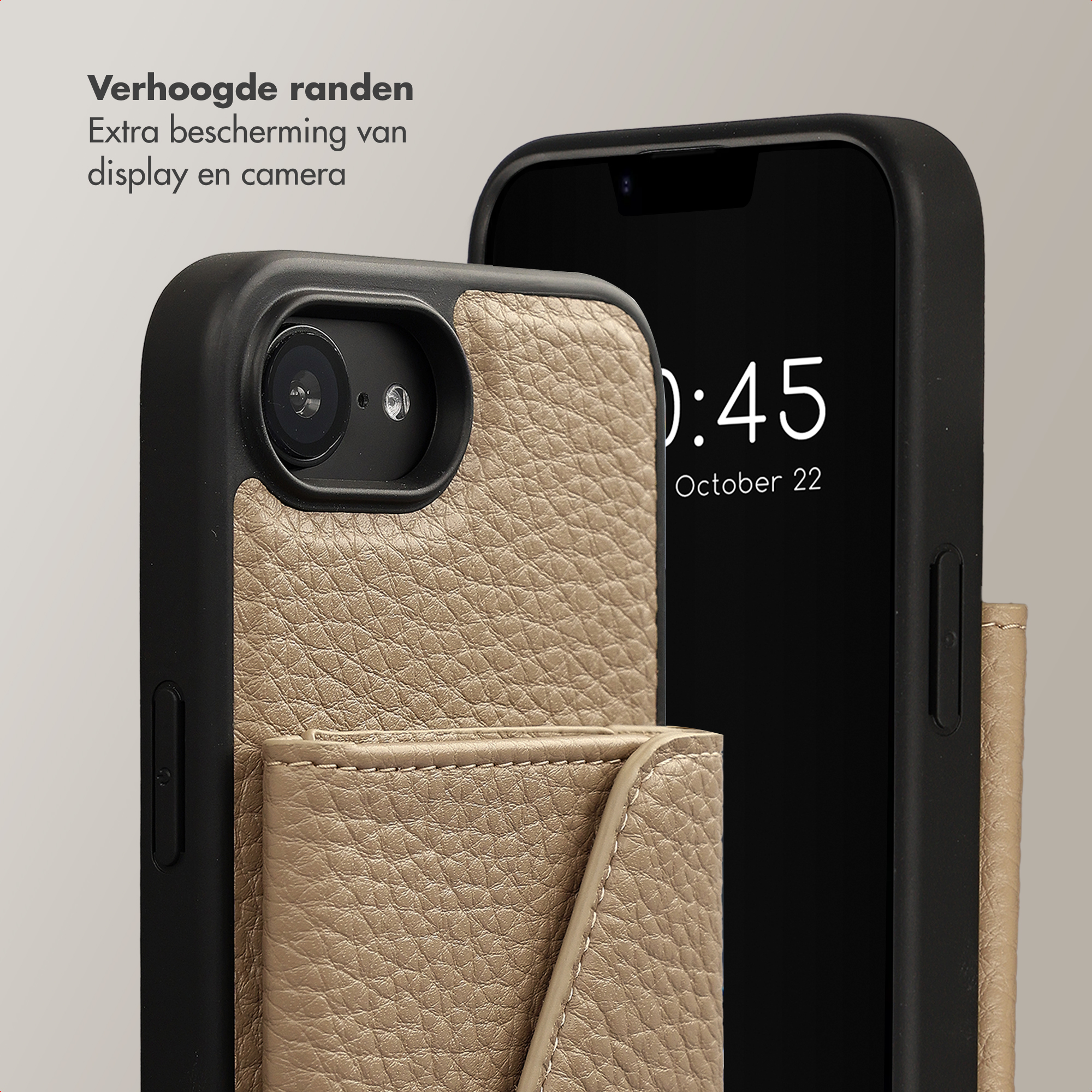 Close-up van een bruine leren telefoonhoes met camera en display.