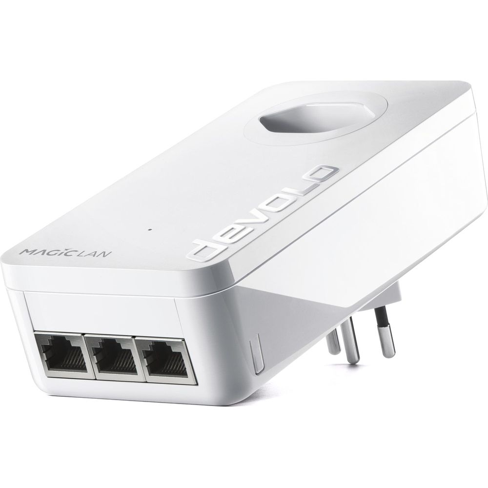 Un adattatore Devolo MagicLAN Powerline bianco con tre porte LAN.