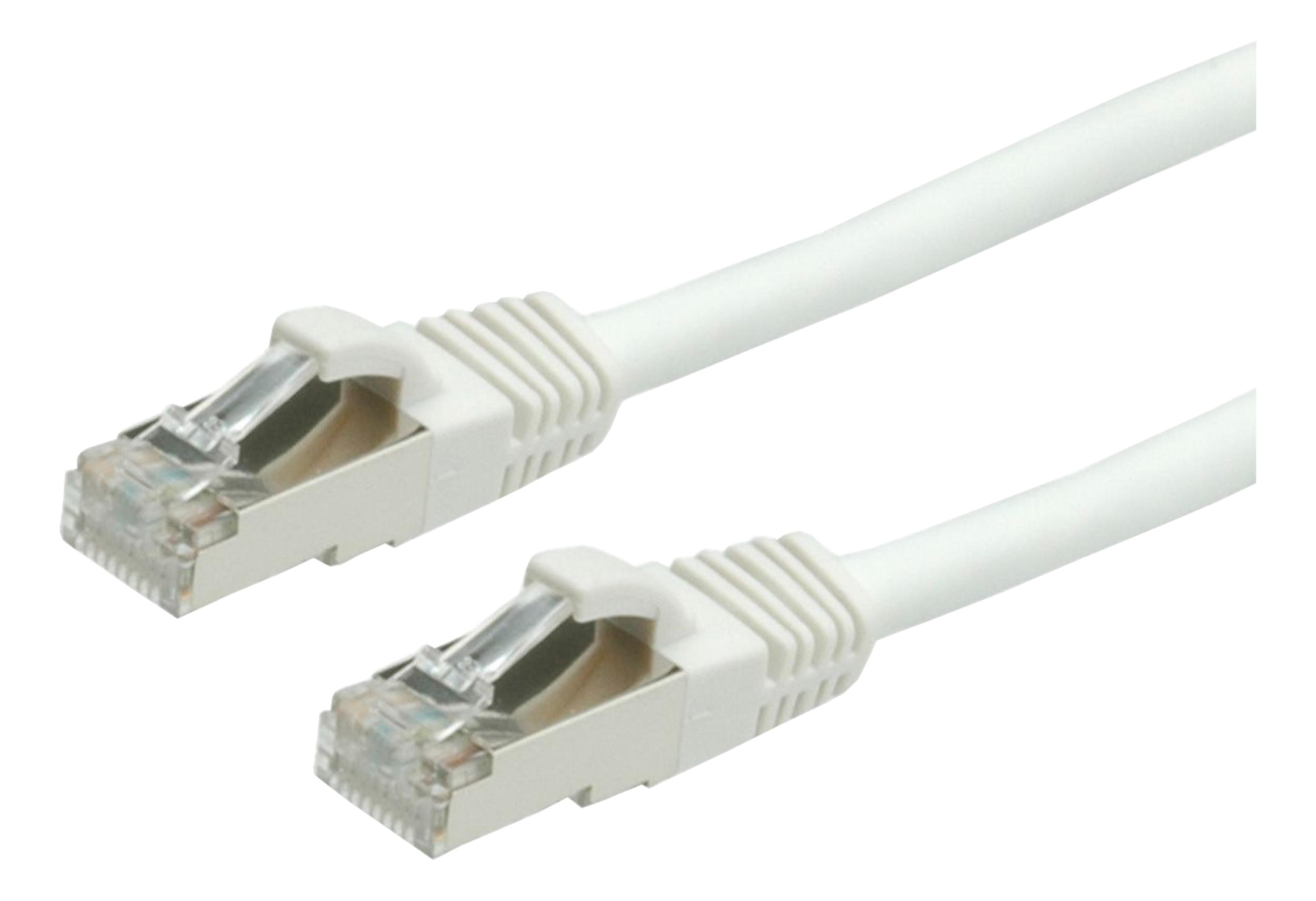 Twee witte netwerkkabels met transparante connectoren op witte achtergrond.