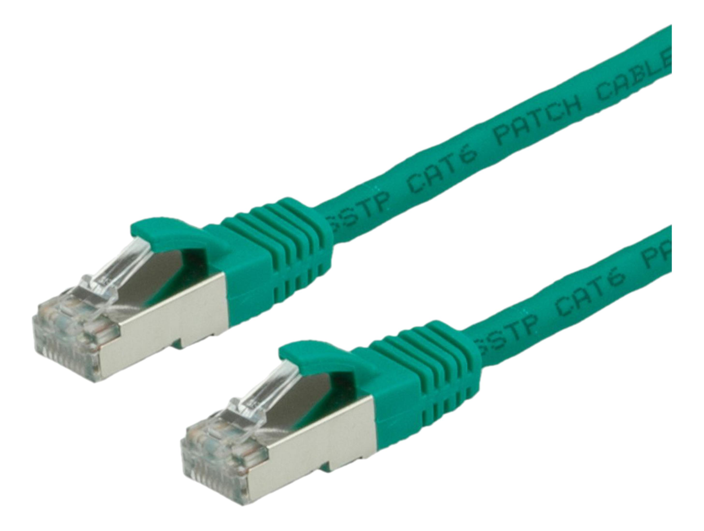 Twee groene CAT6 patchkabels met RJ45 connectoren op witte achtergrond.