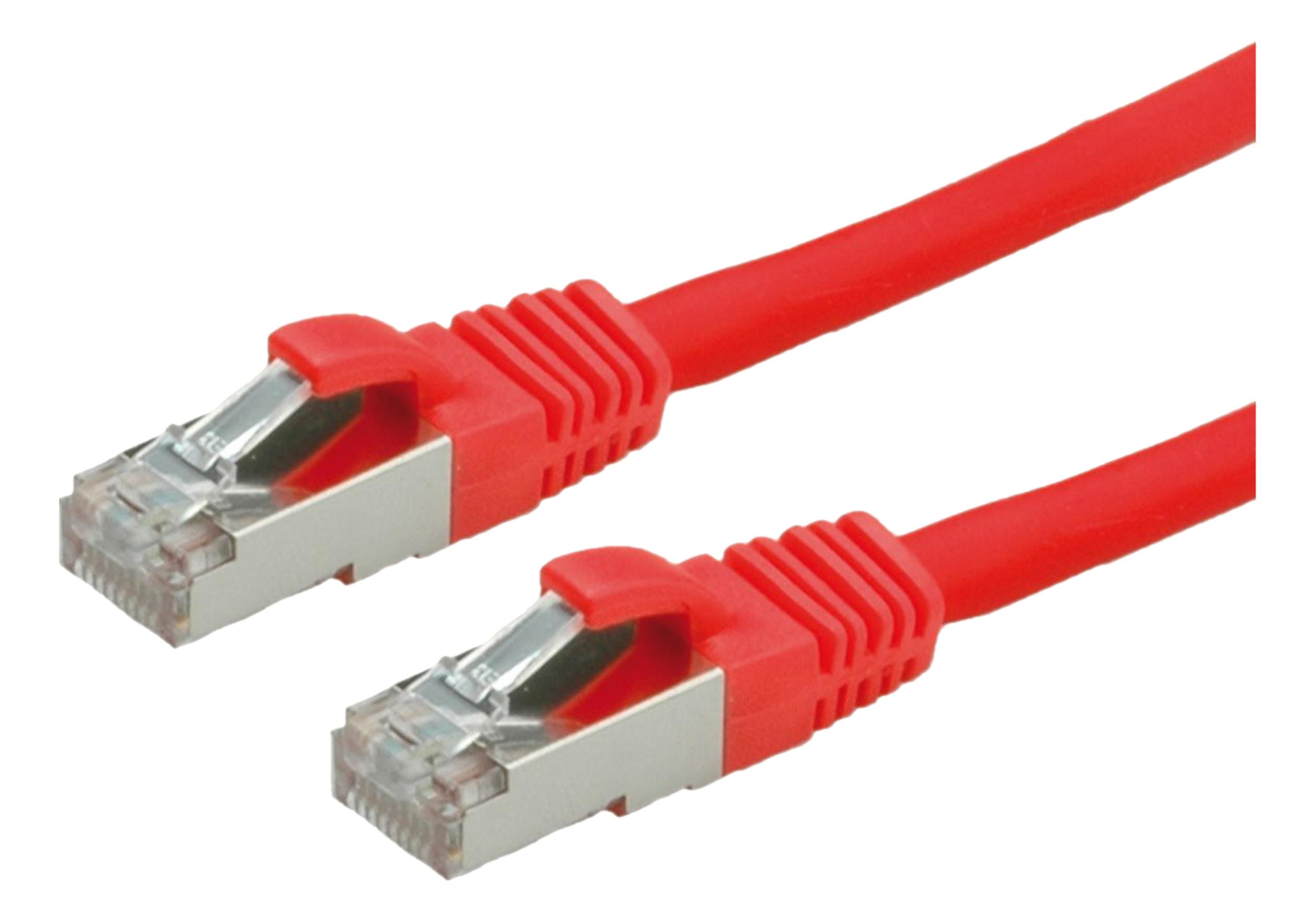 Deux câbles réseau rouges avec connecteurs RJ45 sur fond blanc.