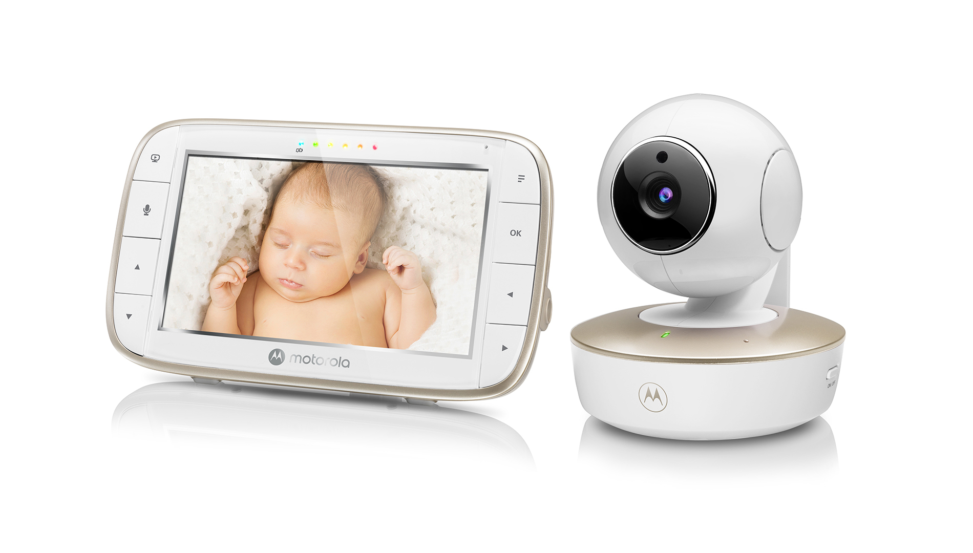 Ein Babyfon-Monitor mit Babybild und eine weiße Überwachungskamera.