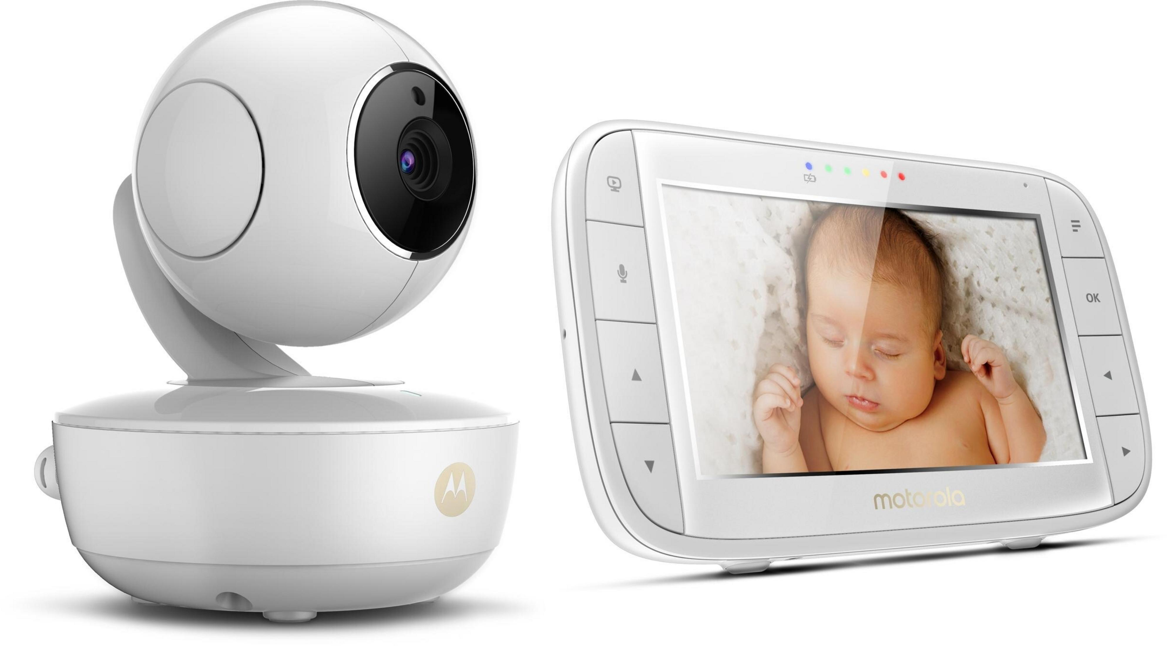 Ein weißer Baby Monitor mit Kamera und Bildschirm, der ein schlafendes Baby zeigt.