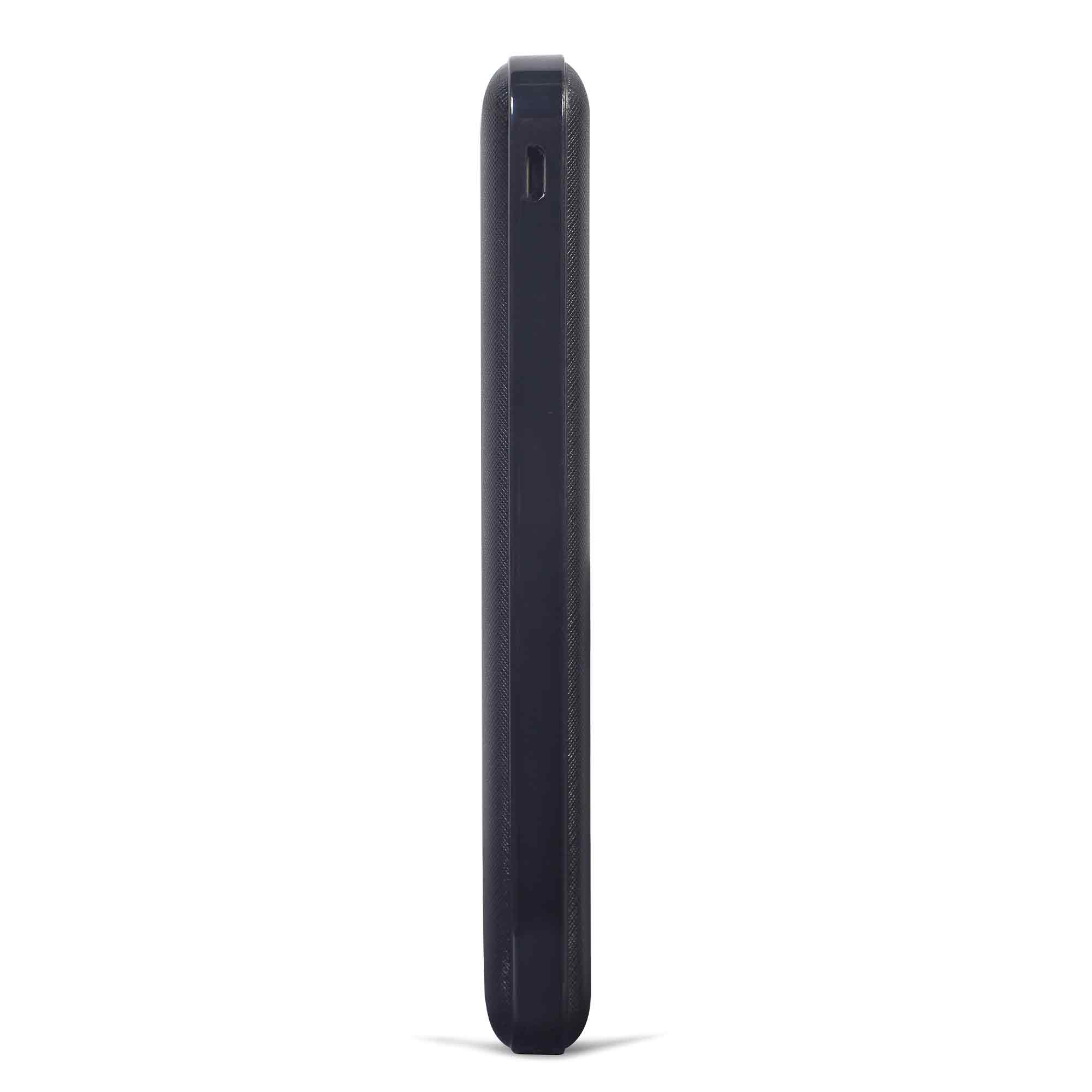 Eine dunkle, schmale rechteckige Powerbank mit abgerundeten Kanten auf weißem Hintergrund.