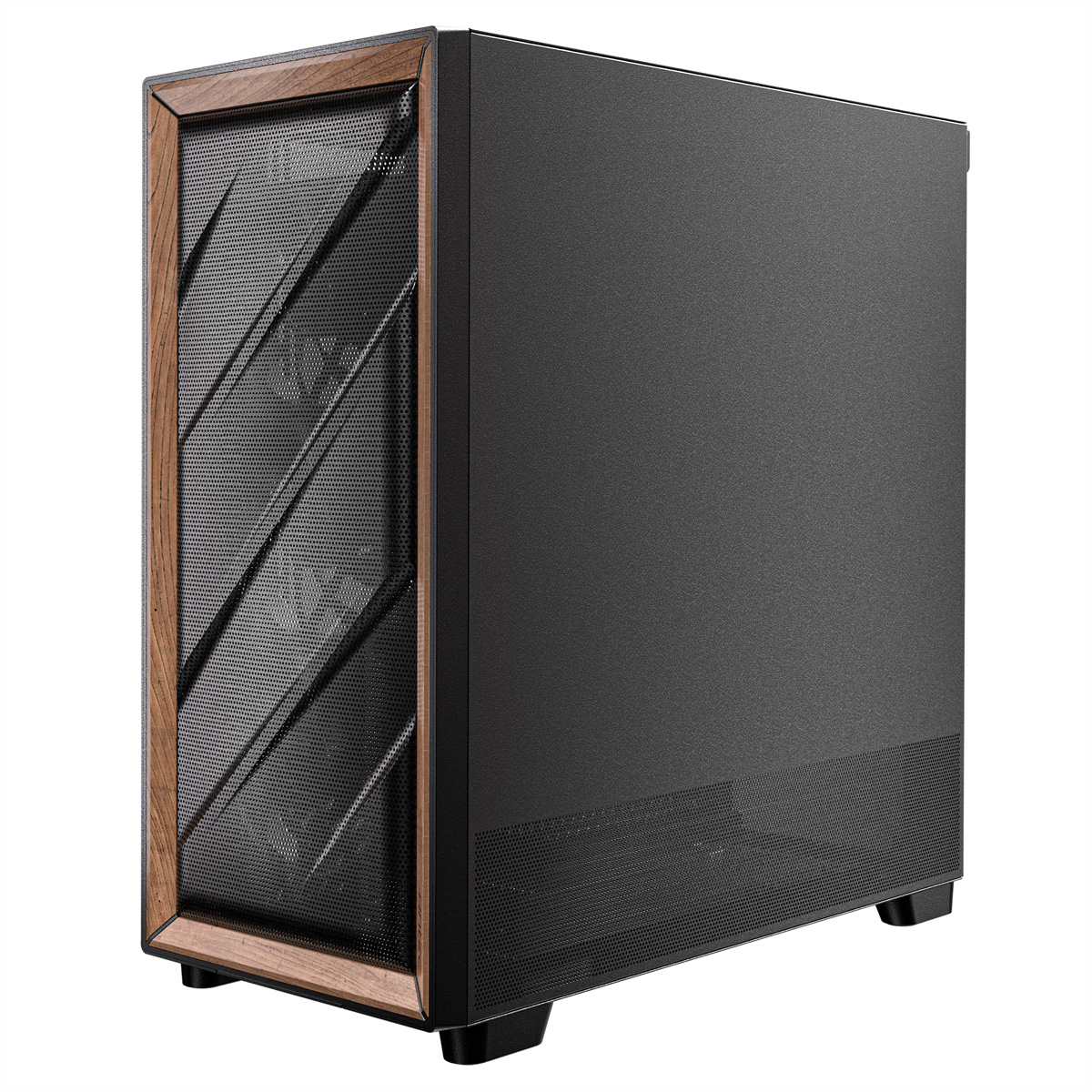 Zwarte computerkast met houten frame en geperforeerd voorpaneel.