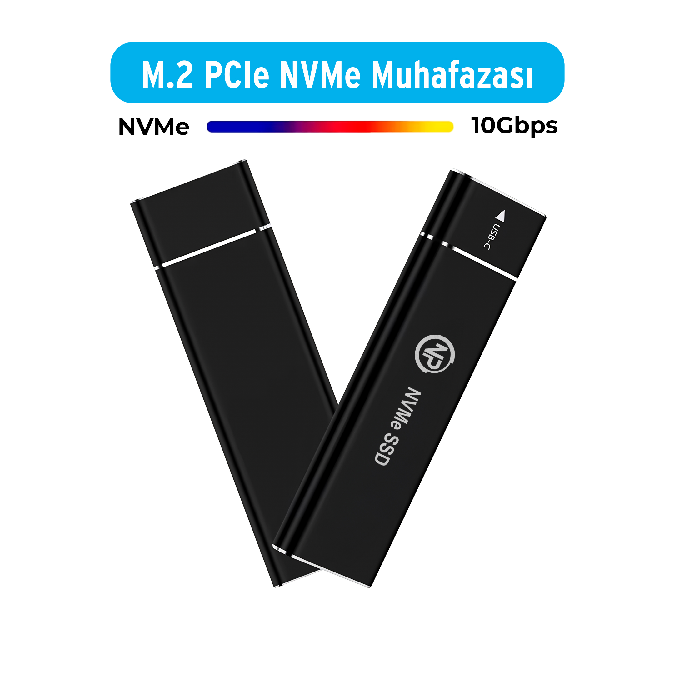 Beyaz arka plan üzerinde USB-C portlu iki siyah M.2 NVMe SSD kasası.