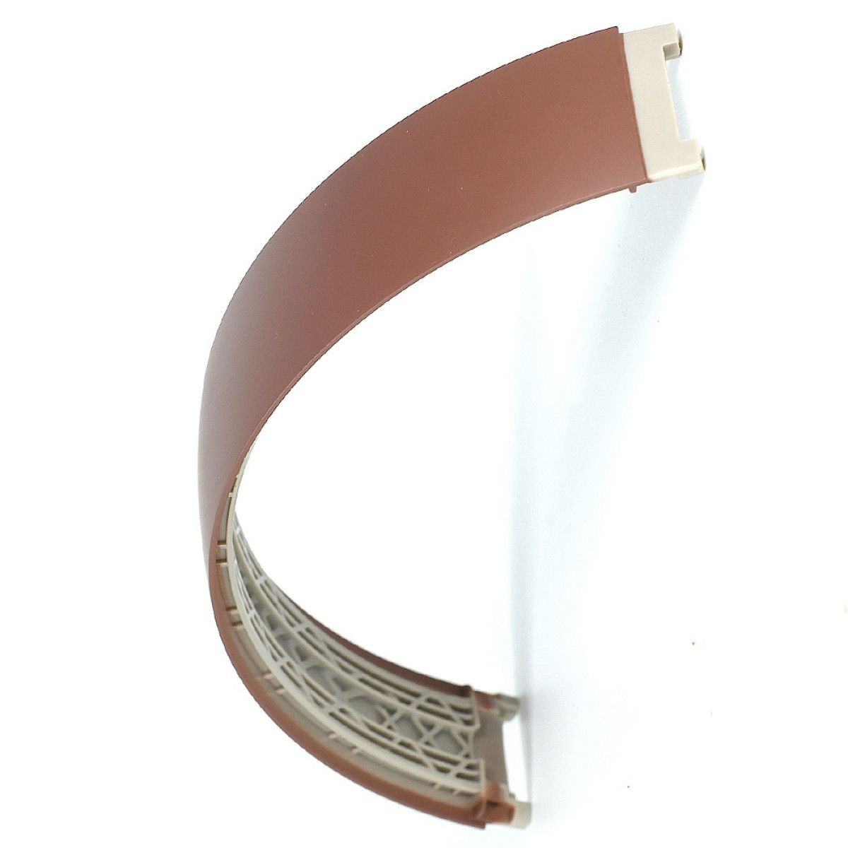 Un oggetto curvo in plastica marrone con un connettore beige a destra.