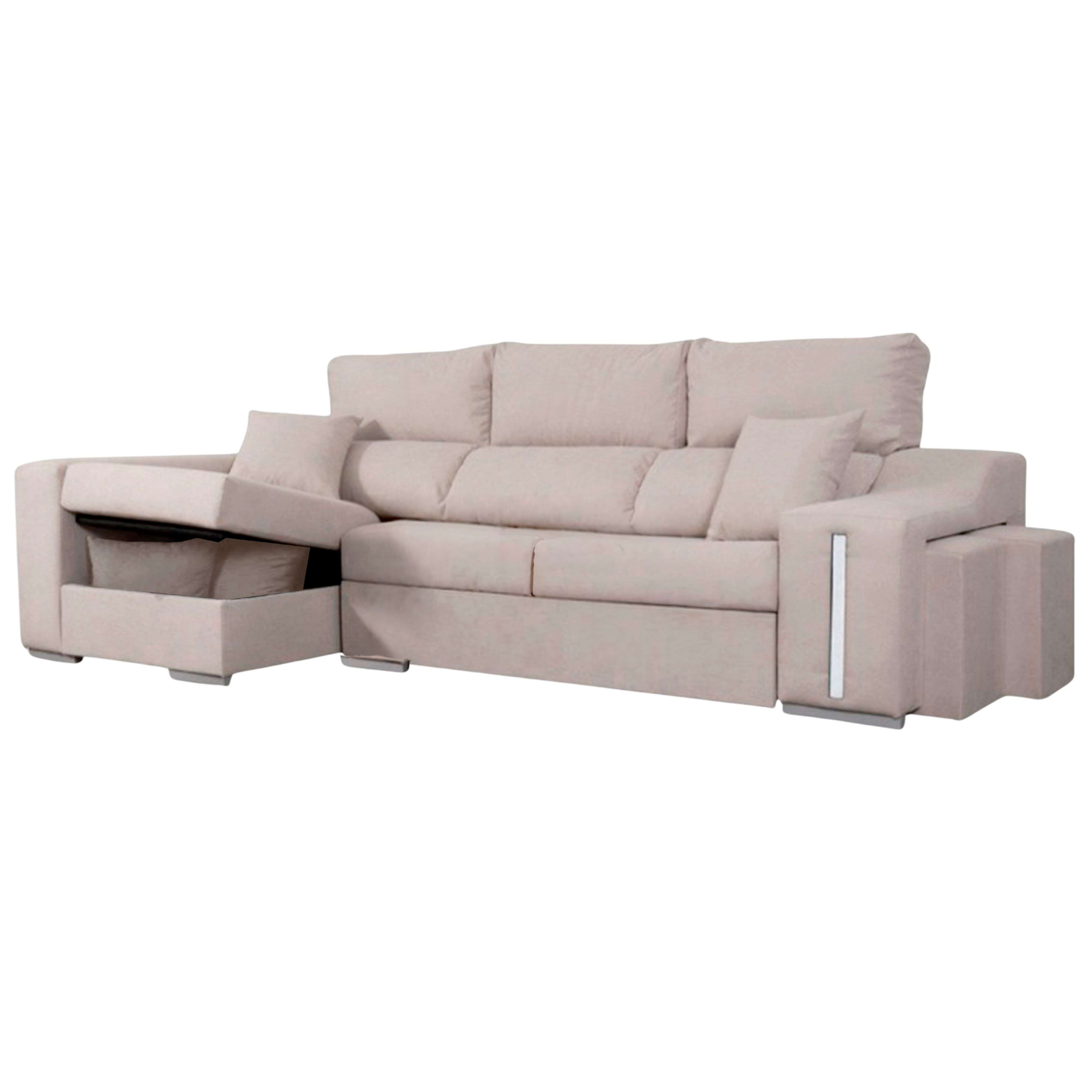 Un sofá seccional beige con tapicería de tela y detalles metálicos, almacenaje visible.