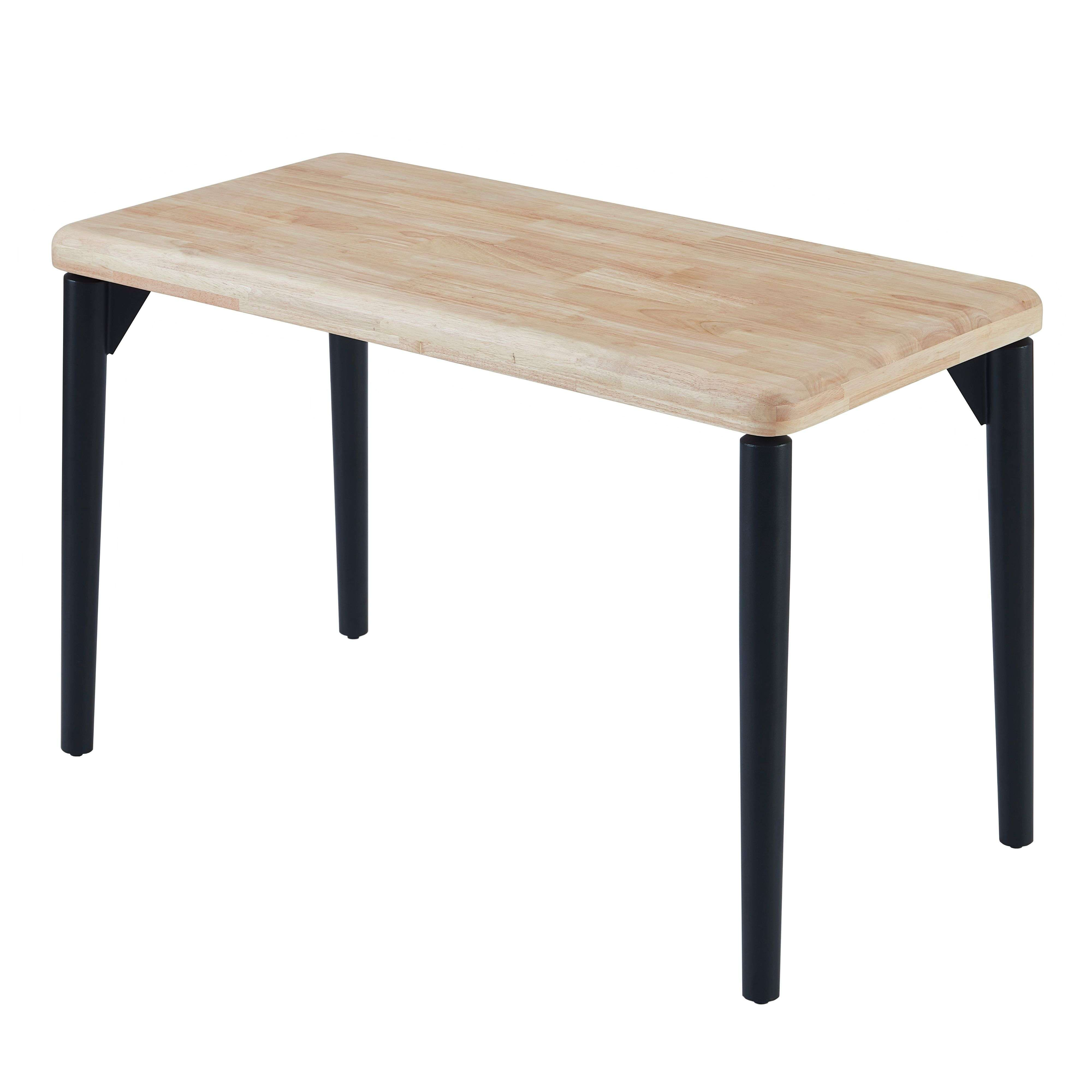 Mesa rectangular de madera con cuatro patas negras.