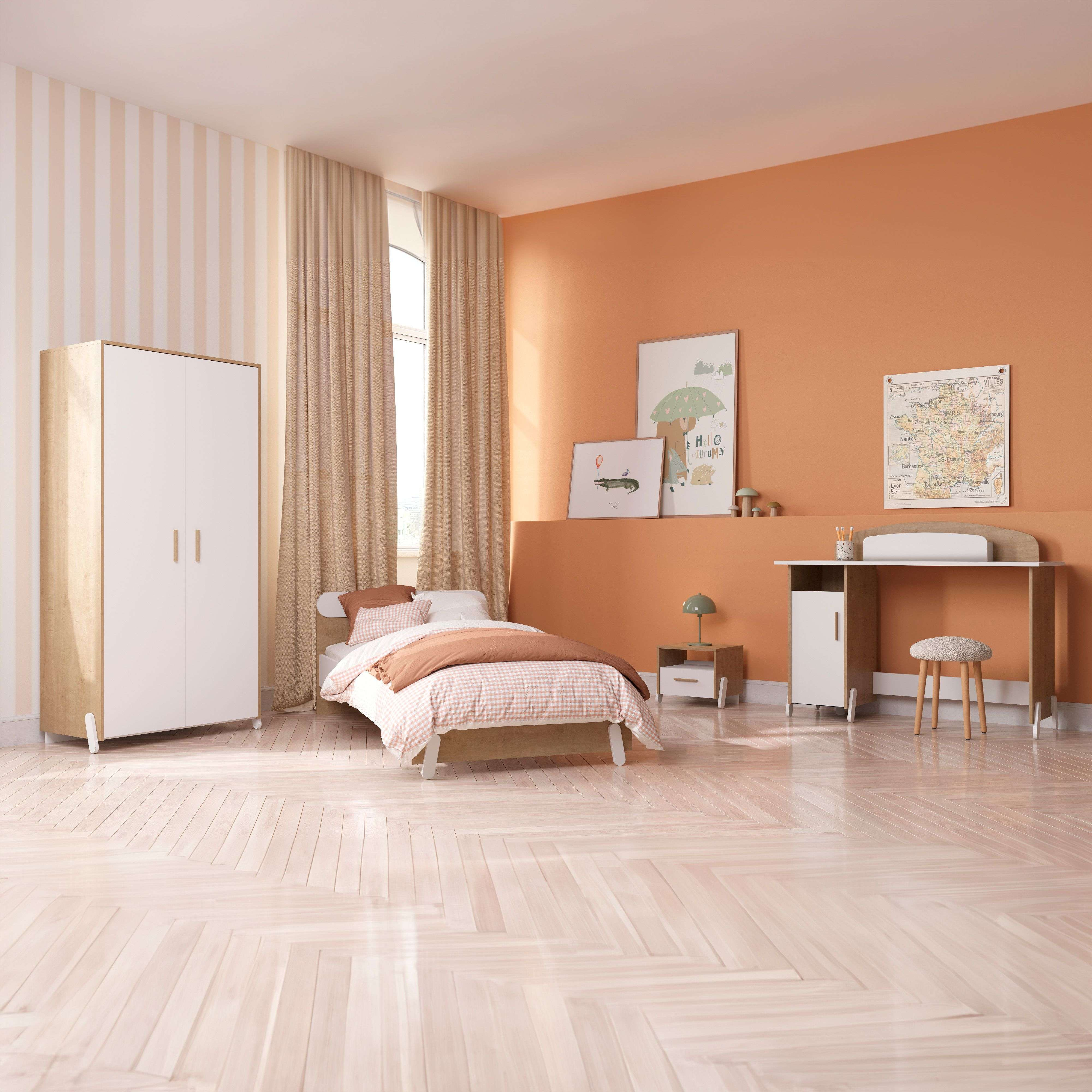 Habitación infantil con cama, armario, escritorio y mapa de Francia.