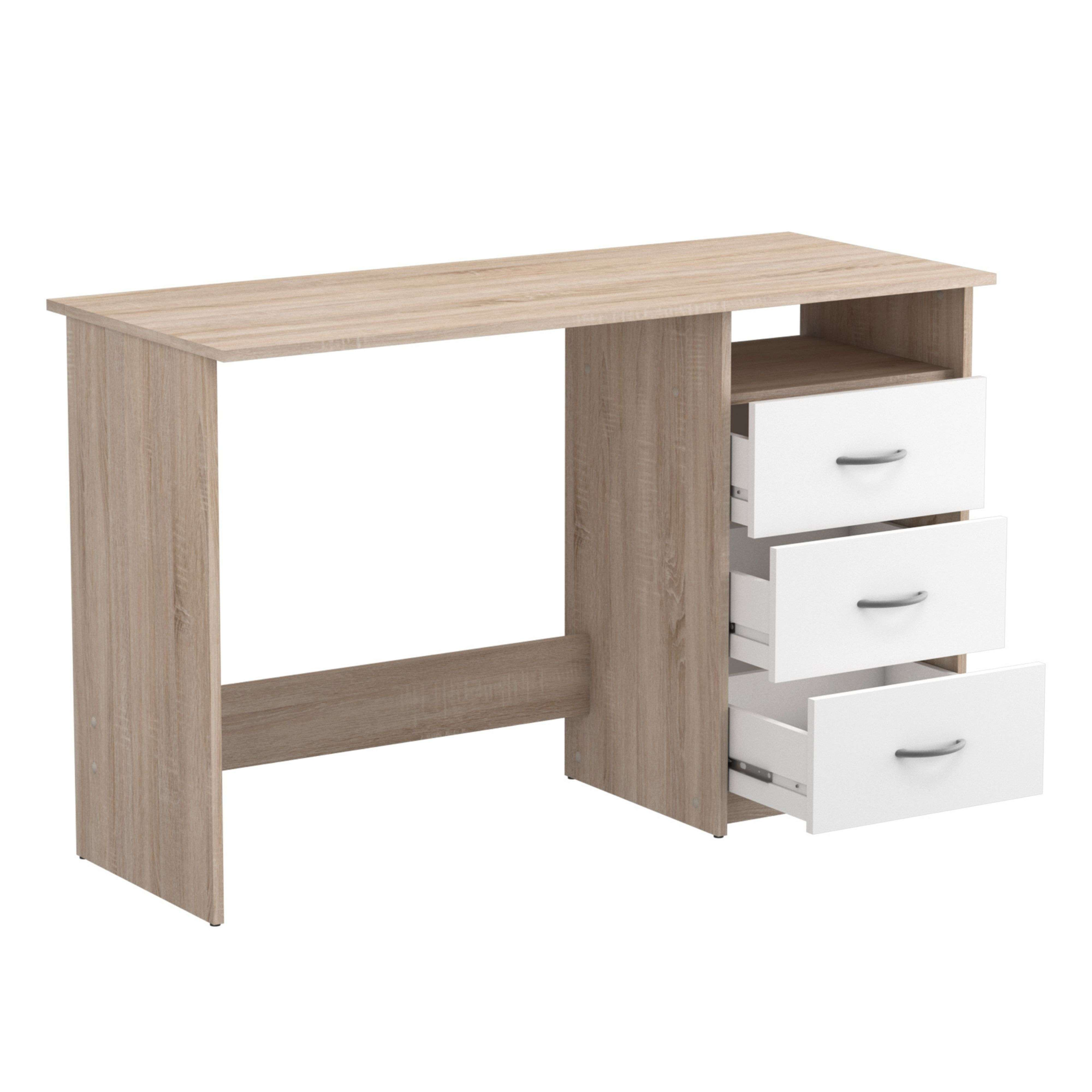 Un escritorio de madera clara con tres cajones blancos y tiradores plateados.