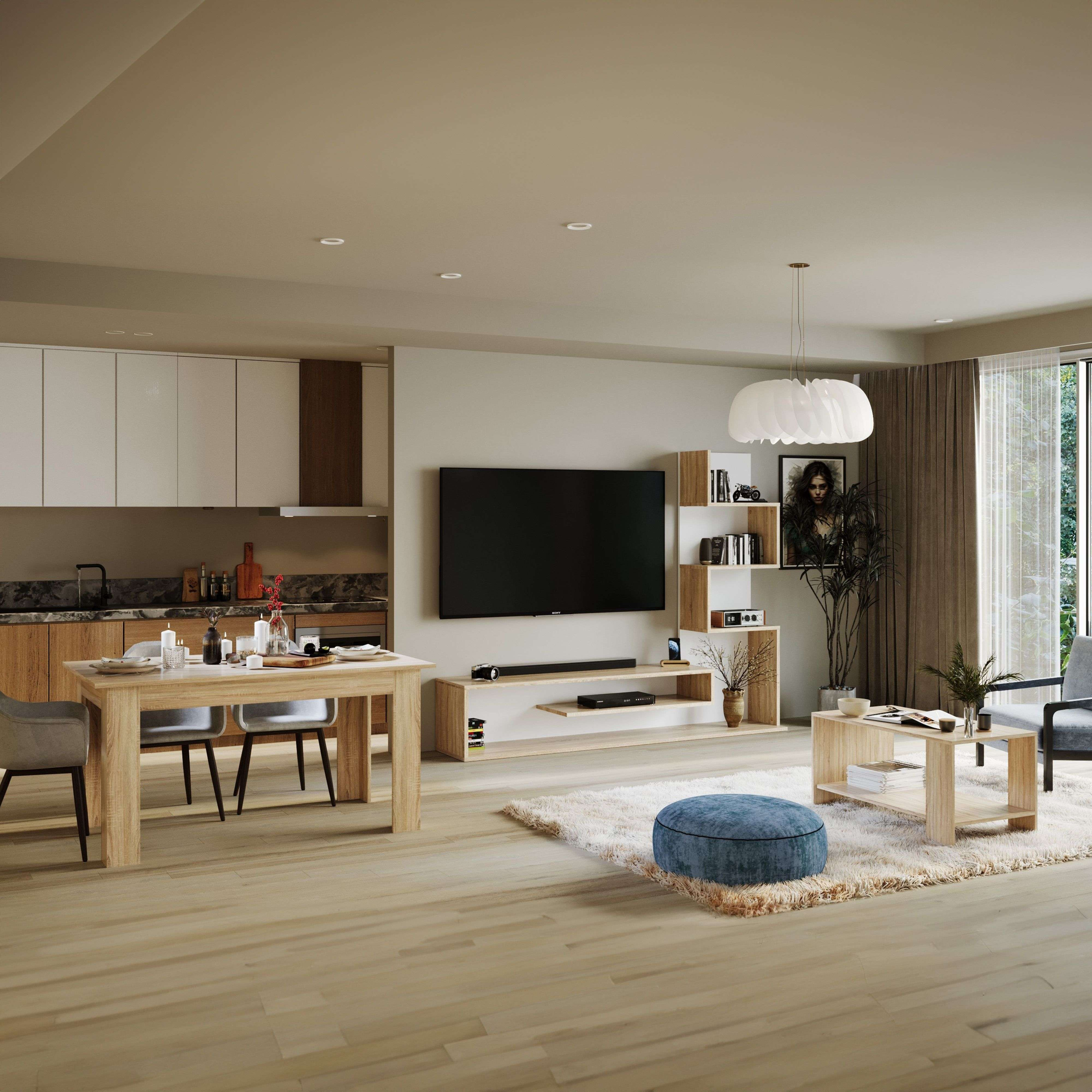 Salón con comedor, cocina, televisión y mesa de centro. Muebles de madera clara.