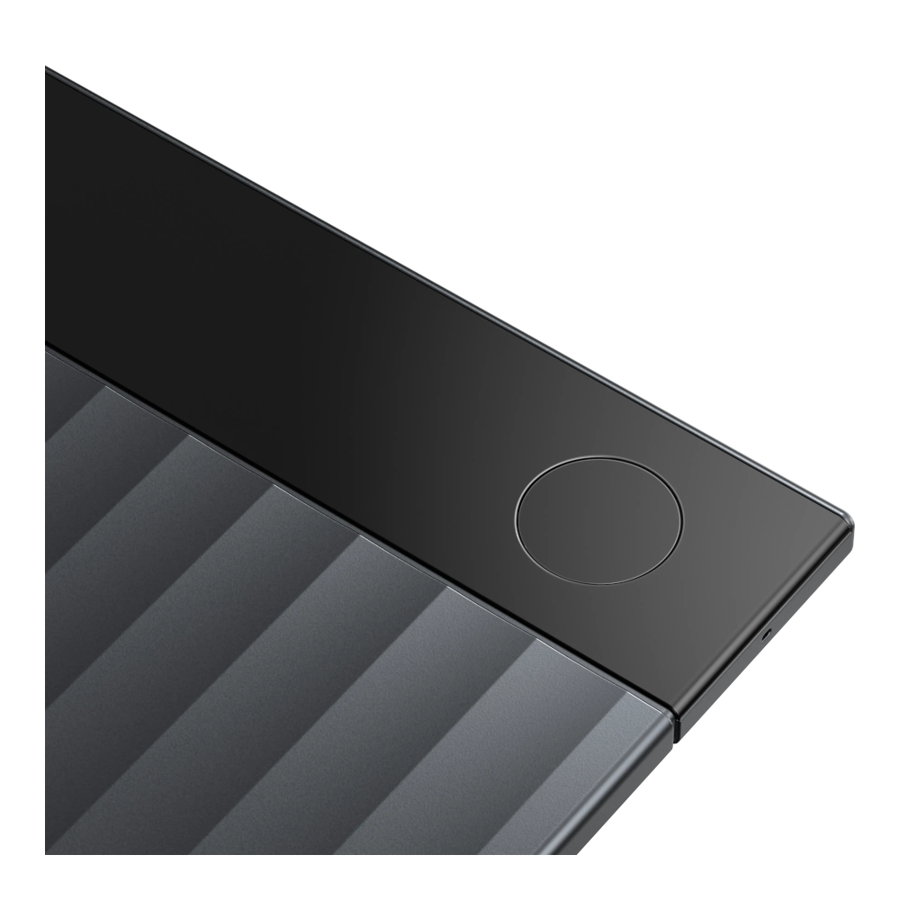 Czarny, prostokątny przedmiot z prążkowaną teksturą i okrągłym elementem.