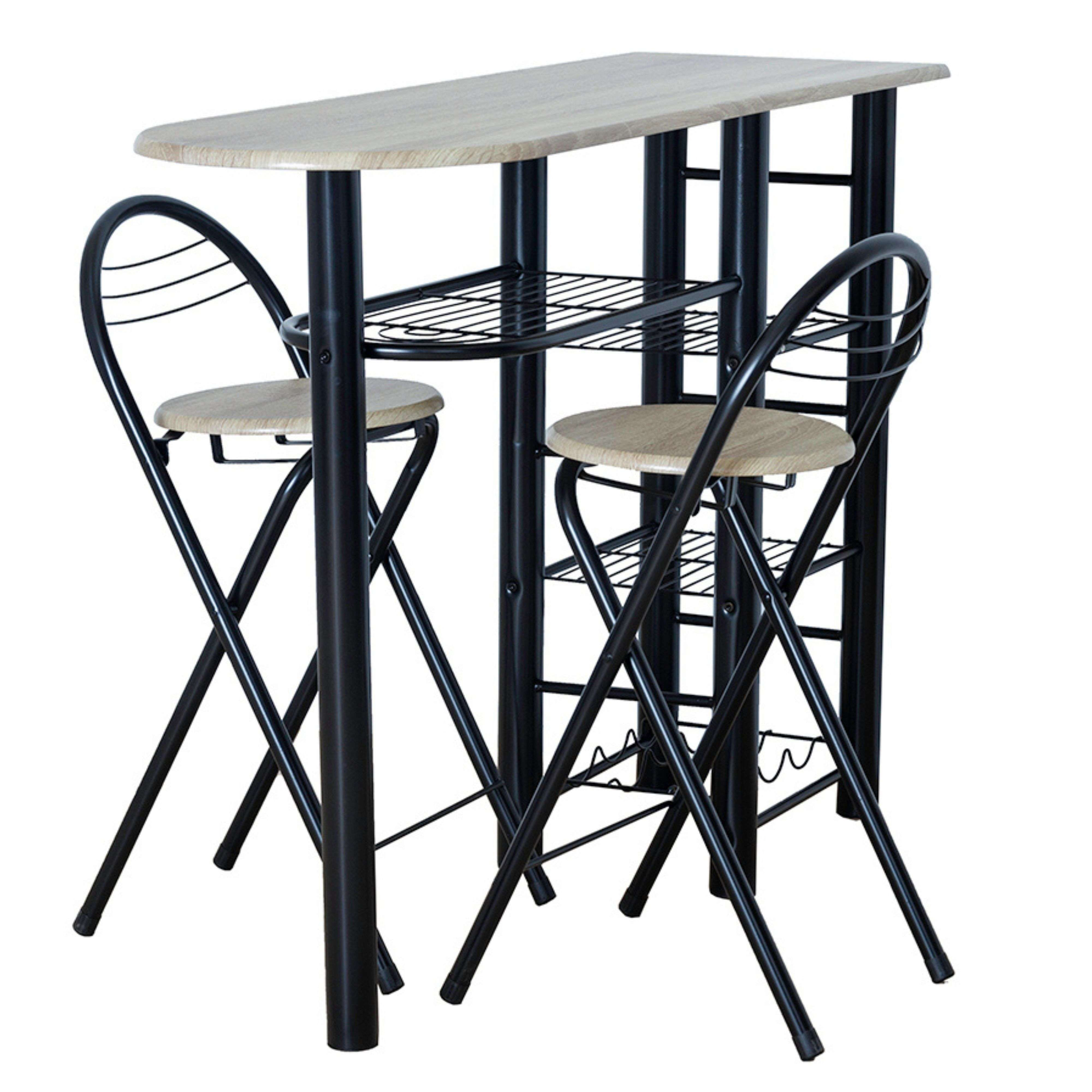 Una mesa de bar de madera clara con dos taburetes negros con respaldo de alambre.