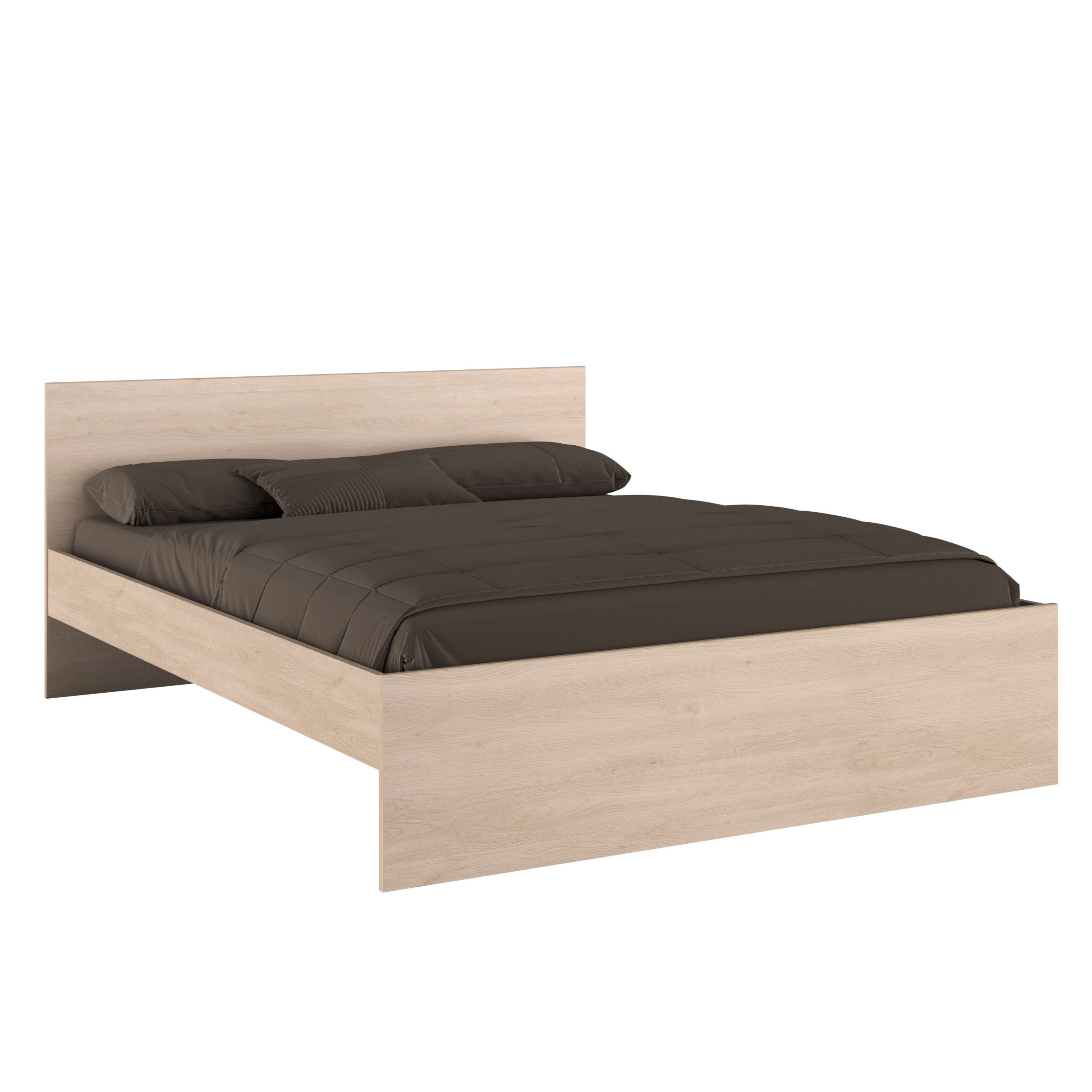 Cama de madera moderna con ropa de cama oscura y dos almohadas.