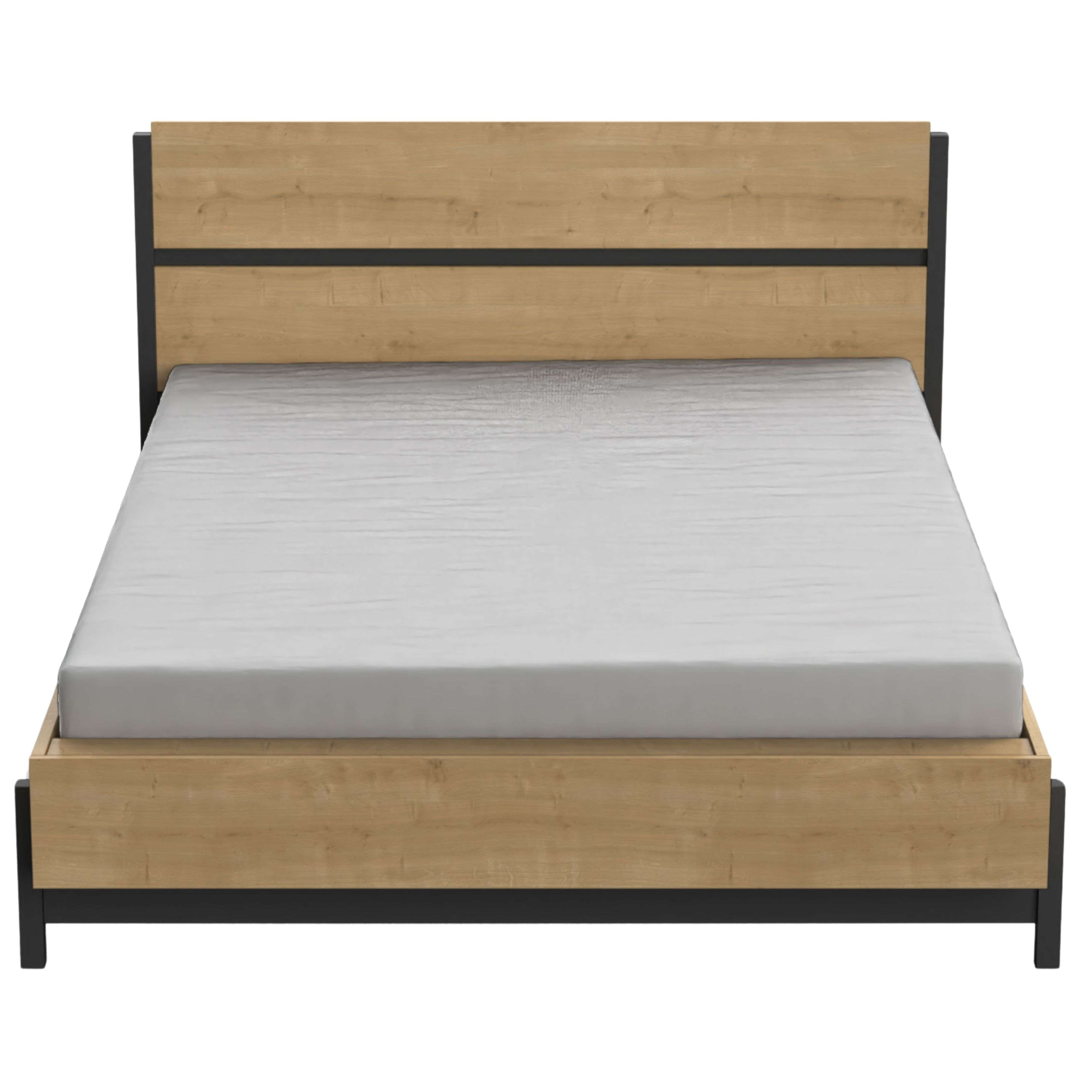 Estructura de cama de madera clara con detalles metálicos negros y colchón gris.