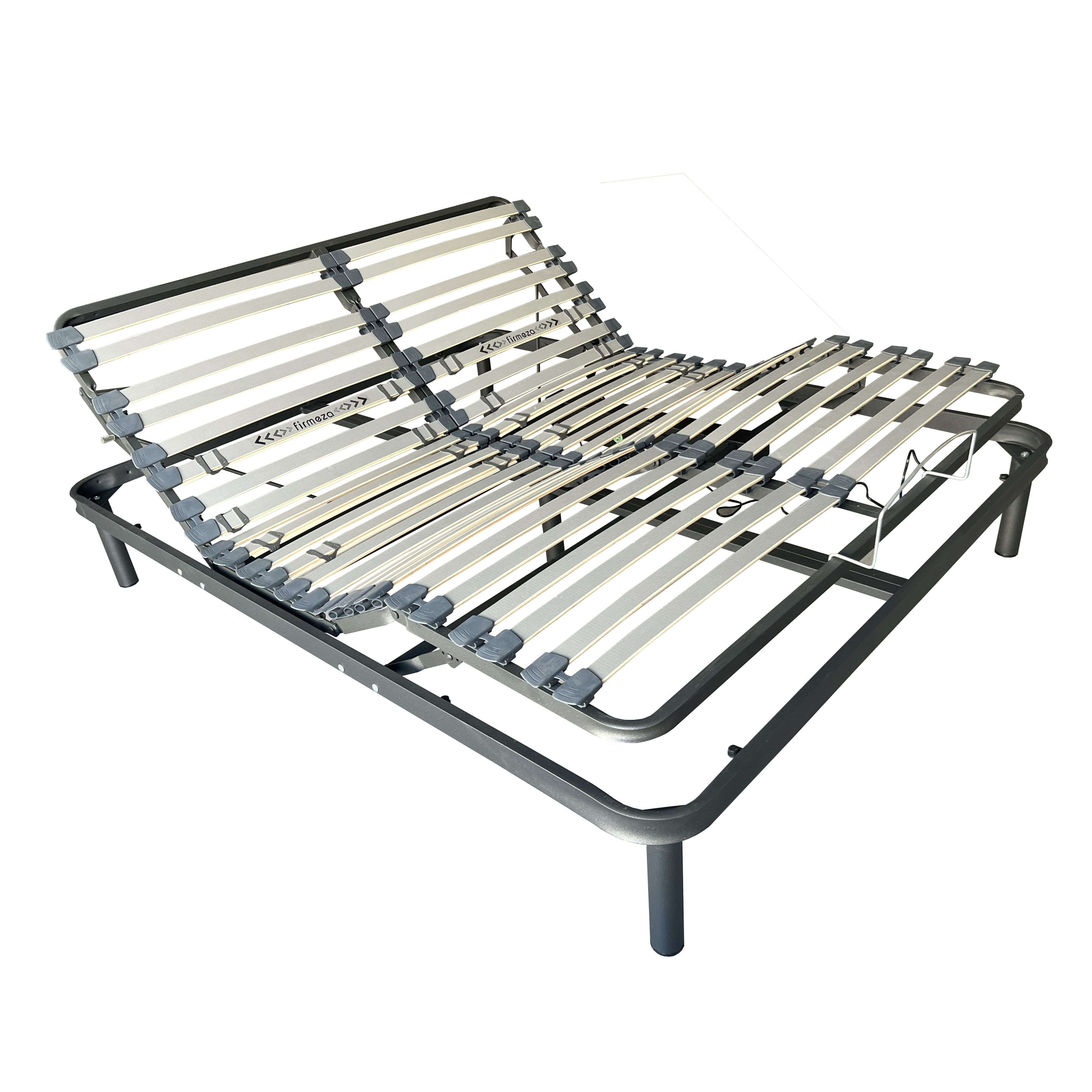 Una base de cama ajustable de metal con listones de madera y soportes grises.