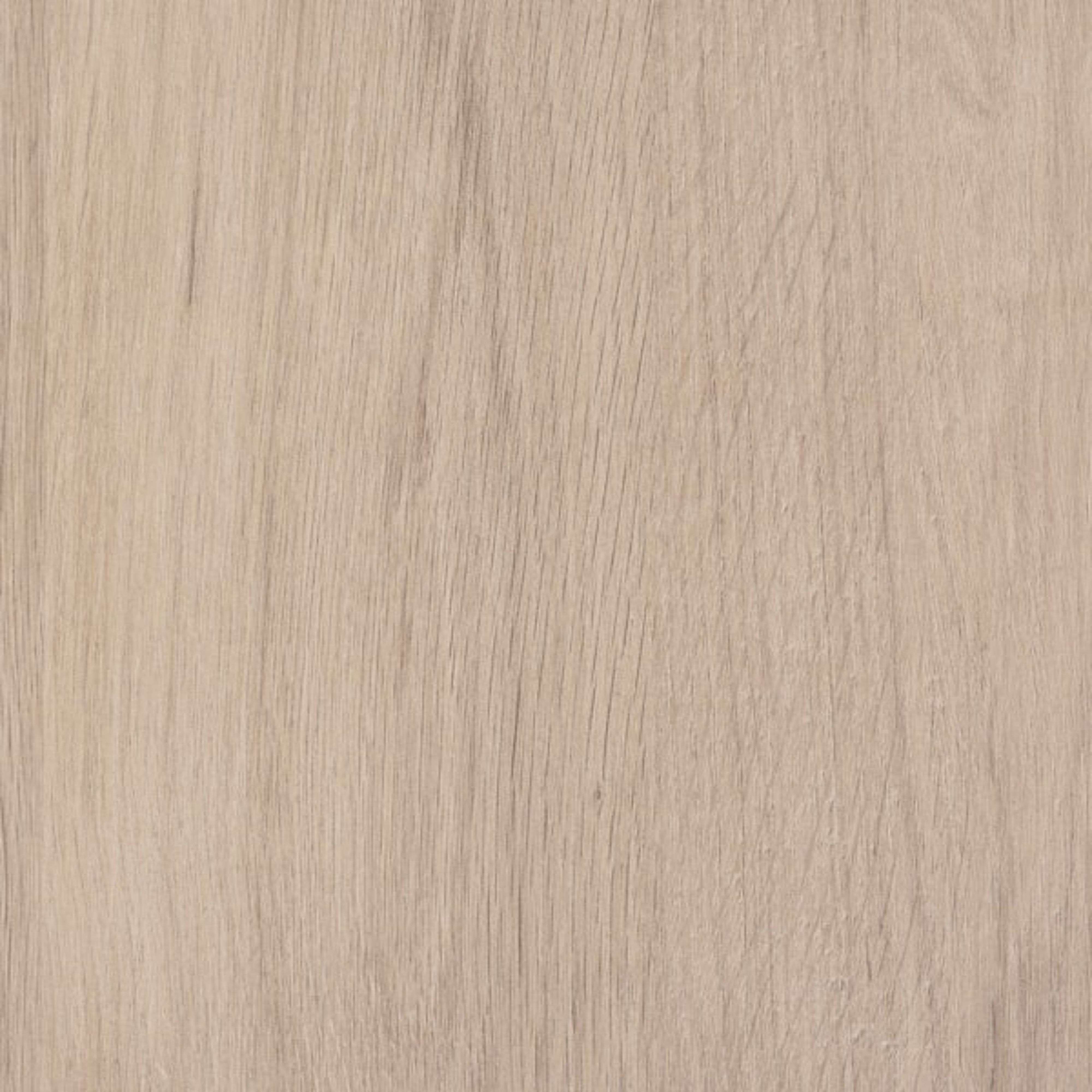 Una veta de madera clara con líneas verticales.