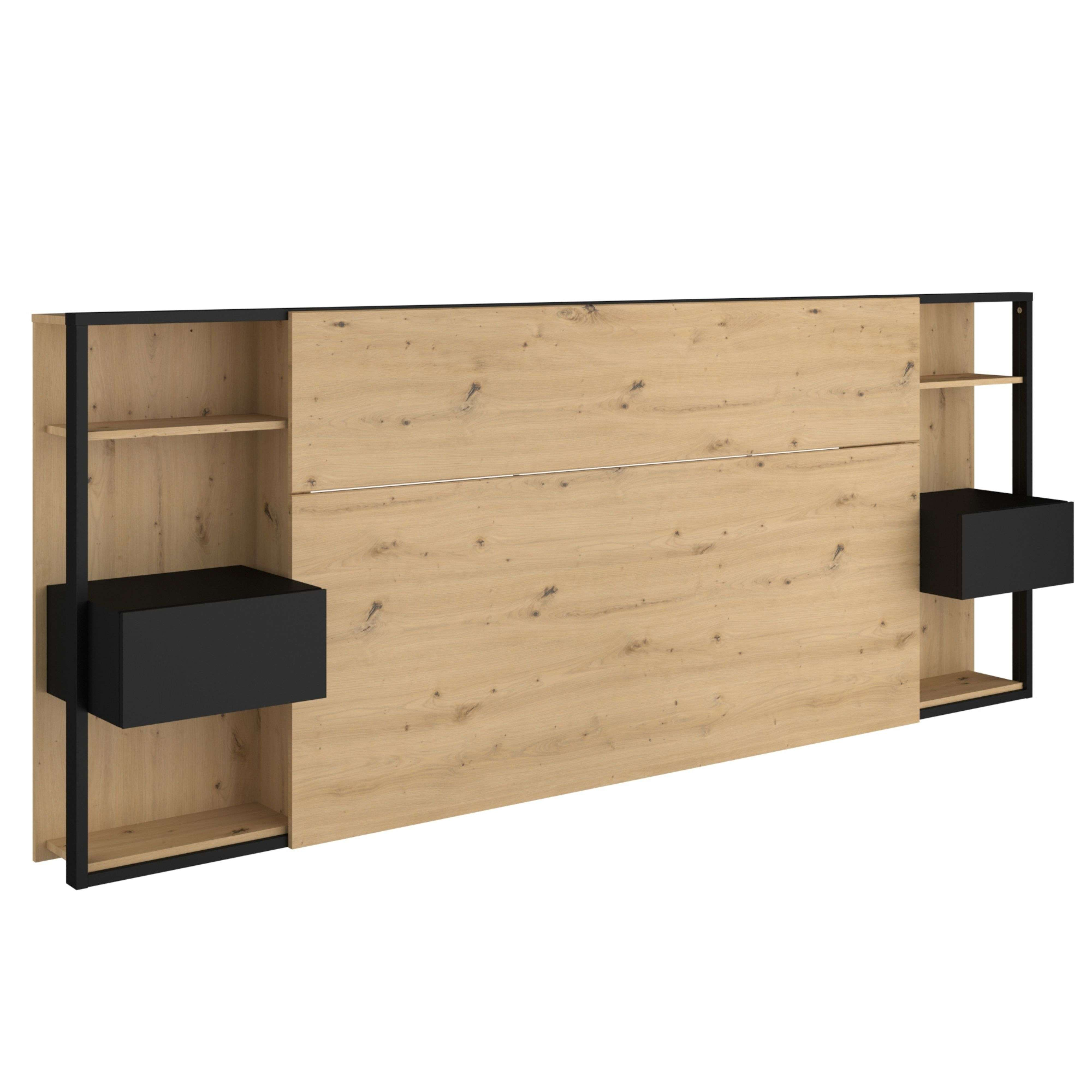 Cabecero de madera con mesitas de noche y estantes negros.