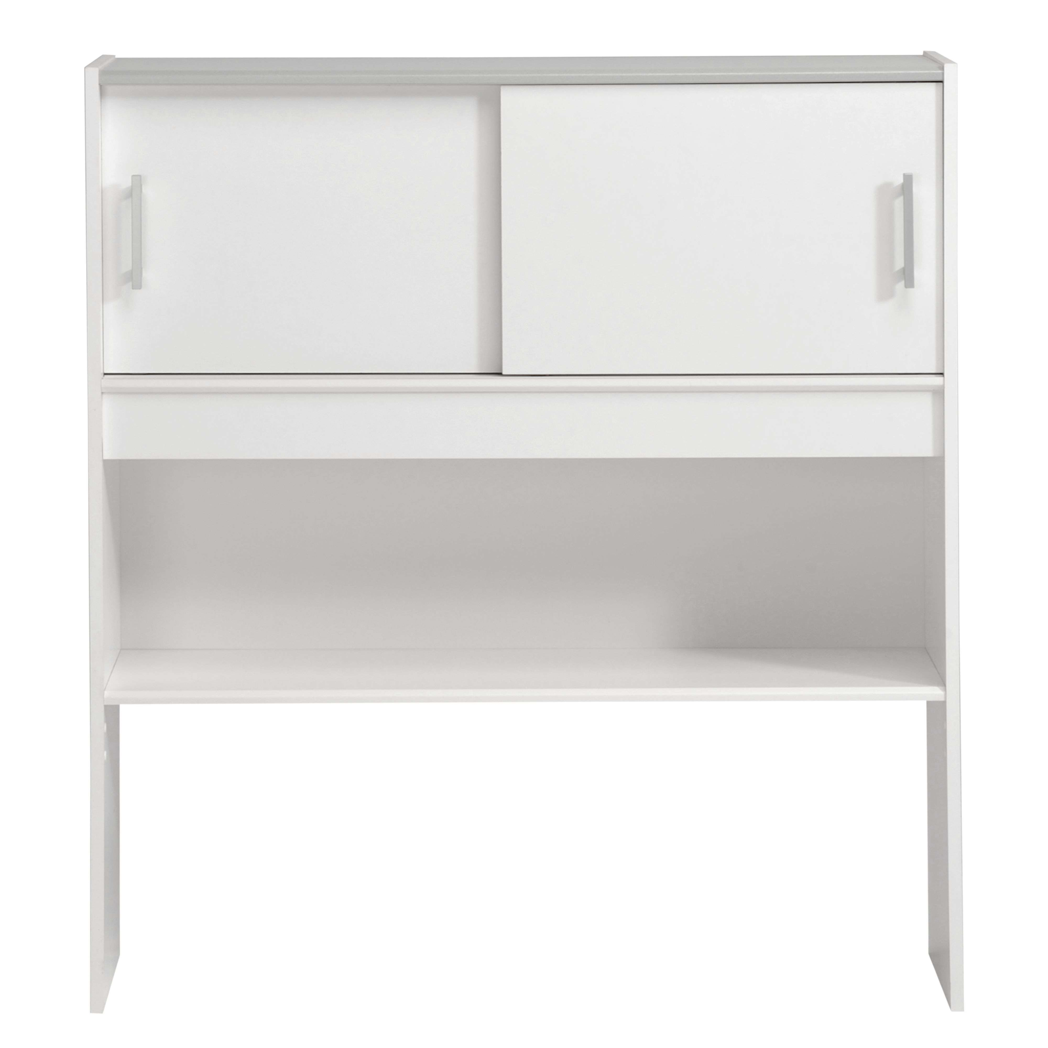 Un armario blanco con puertas correderas arriba y un estante abierto debajo.