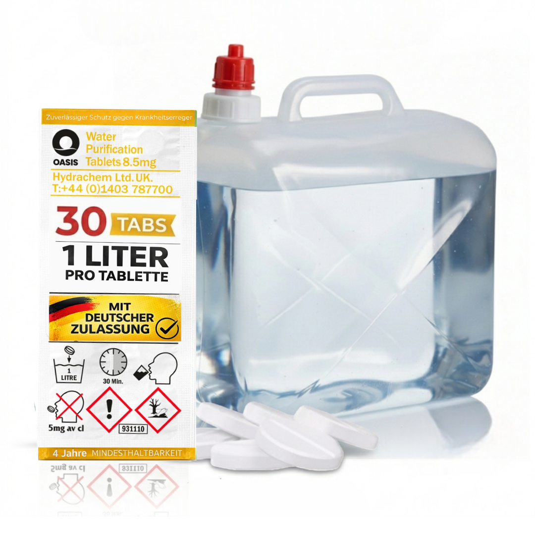 Wasserreinigungstabletten von Oasis neben einem Wasserkanister.