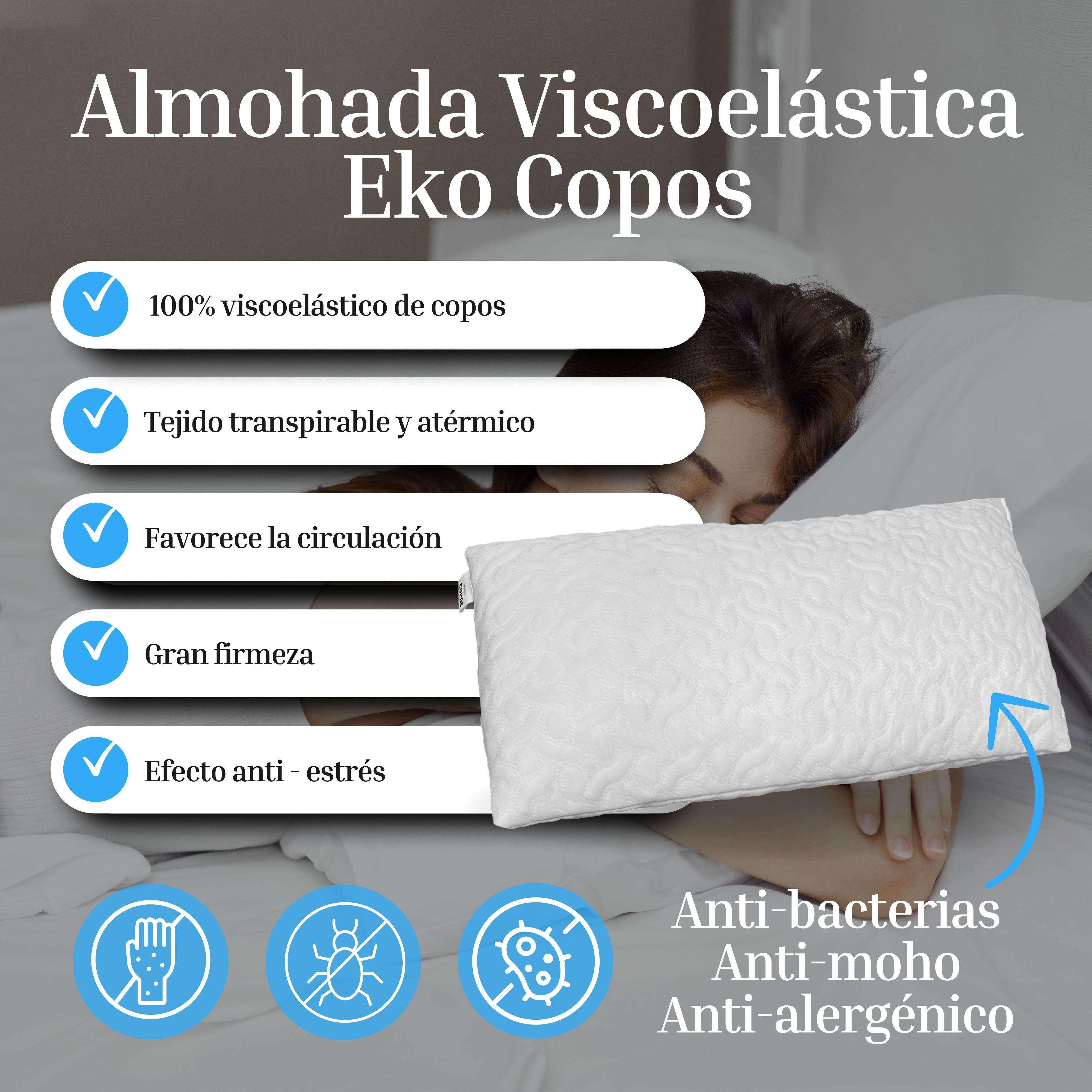 Una almohada blanca con patrón yace en una cama. Las características están a la izquierda.