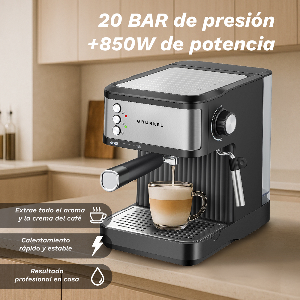 Una cafetera espresso negra y plateada con vaporizador y una taza de café.
