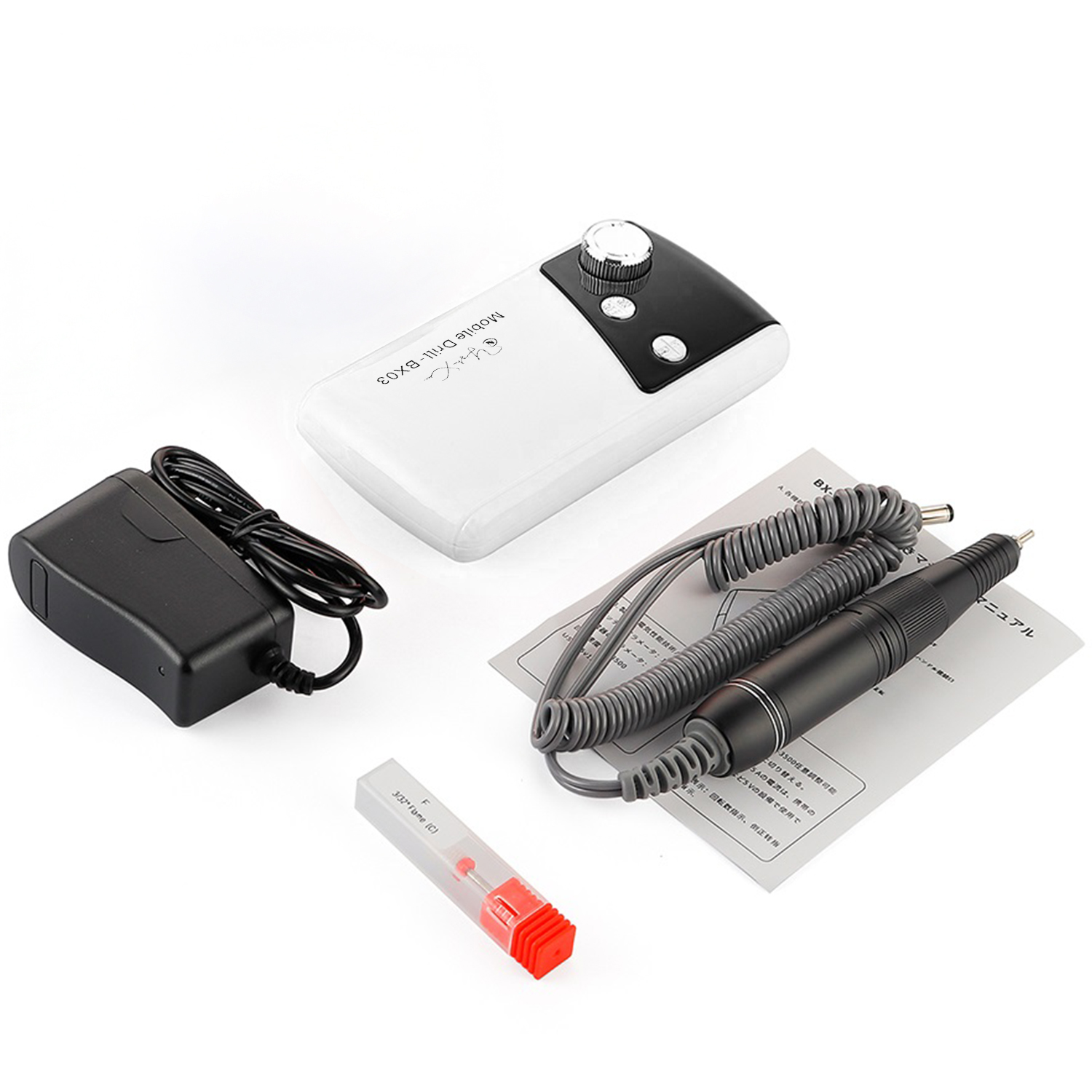 Un trapano per unghie bianco con manipolo nero e accessori su sfondo bianco.