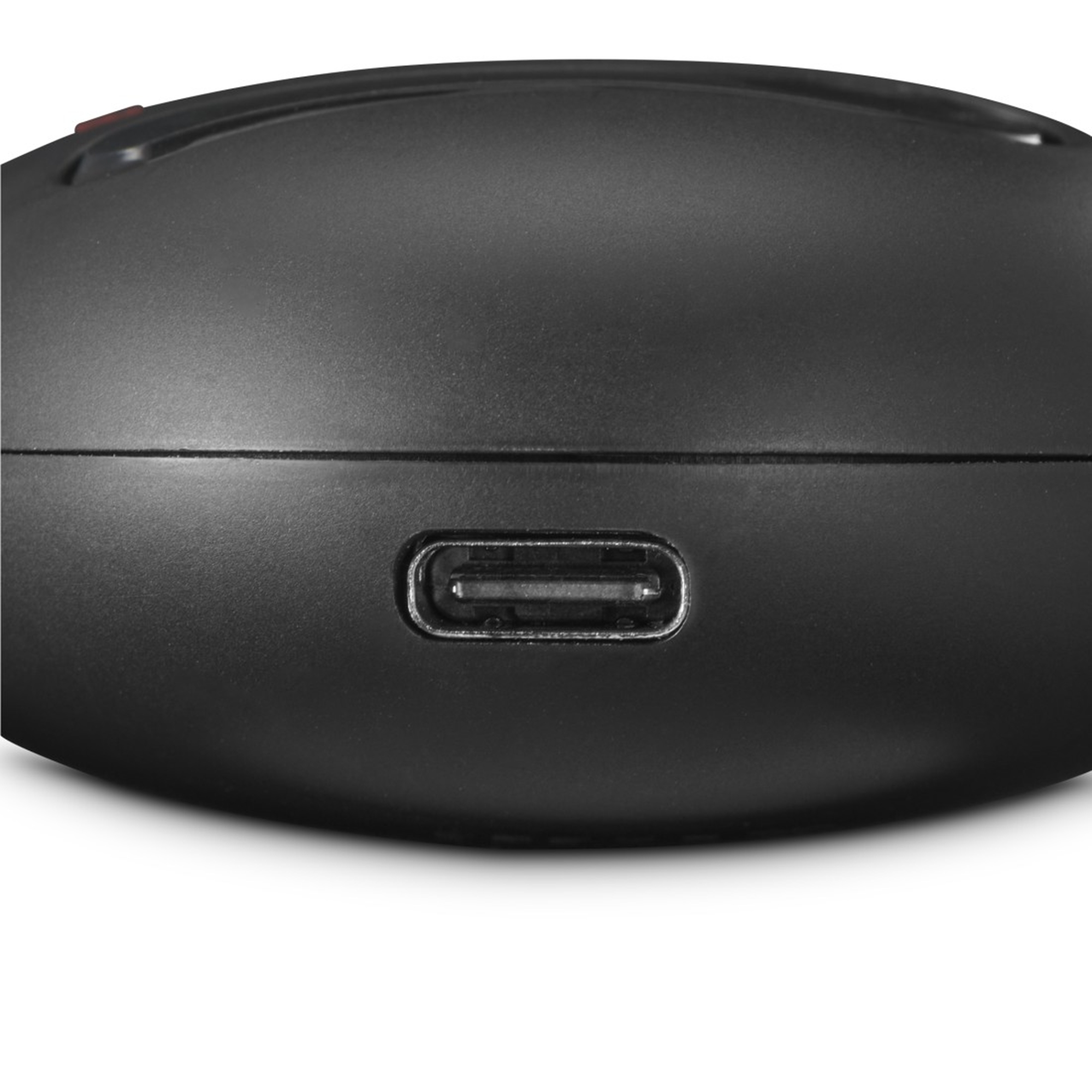 Czarne etui z portem USB-C i czerwonym akcentem.