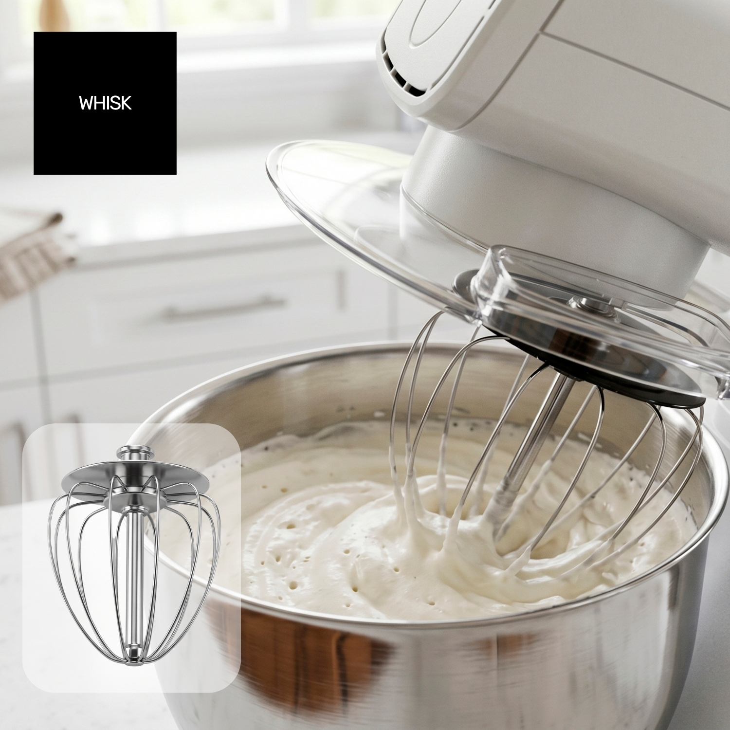 Una batidora de pie blanca con un batidor batiendo crema en un bol de acero inoxidable.