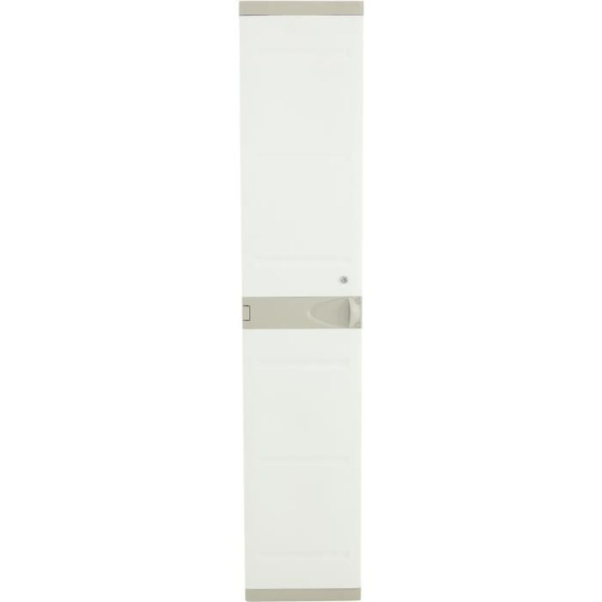 Un armario blanco, alto y estrecho con un asa gris y una cerradura.