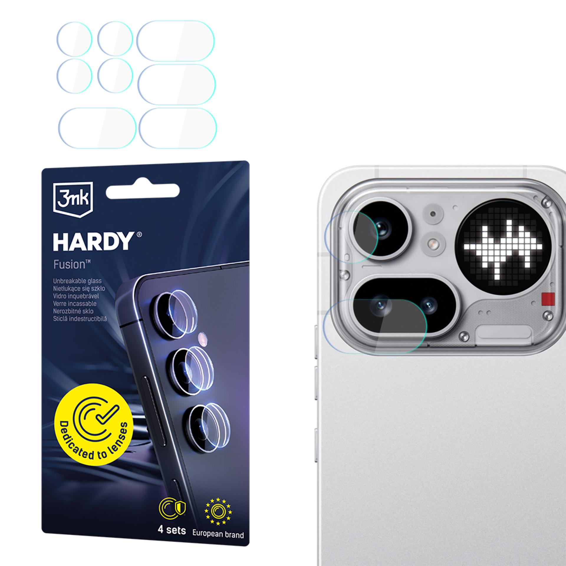 Opakowanie z osłonami obiektywów 3mk Hardy Fusion obok telefonu.