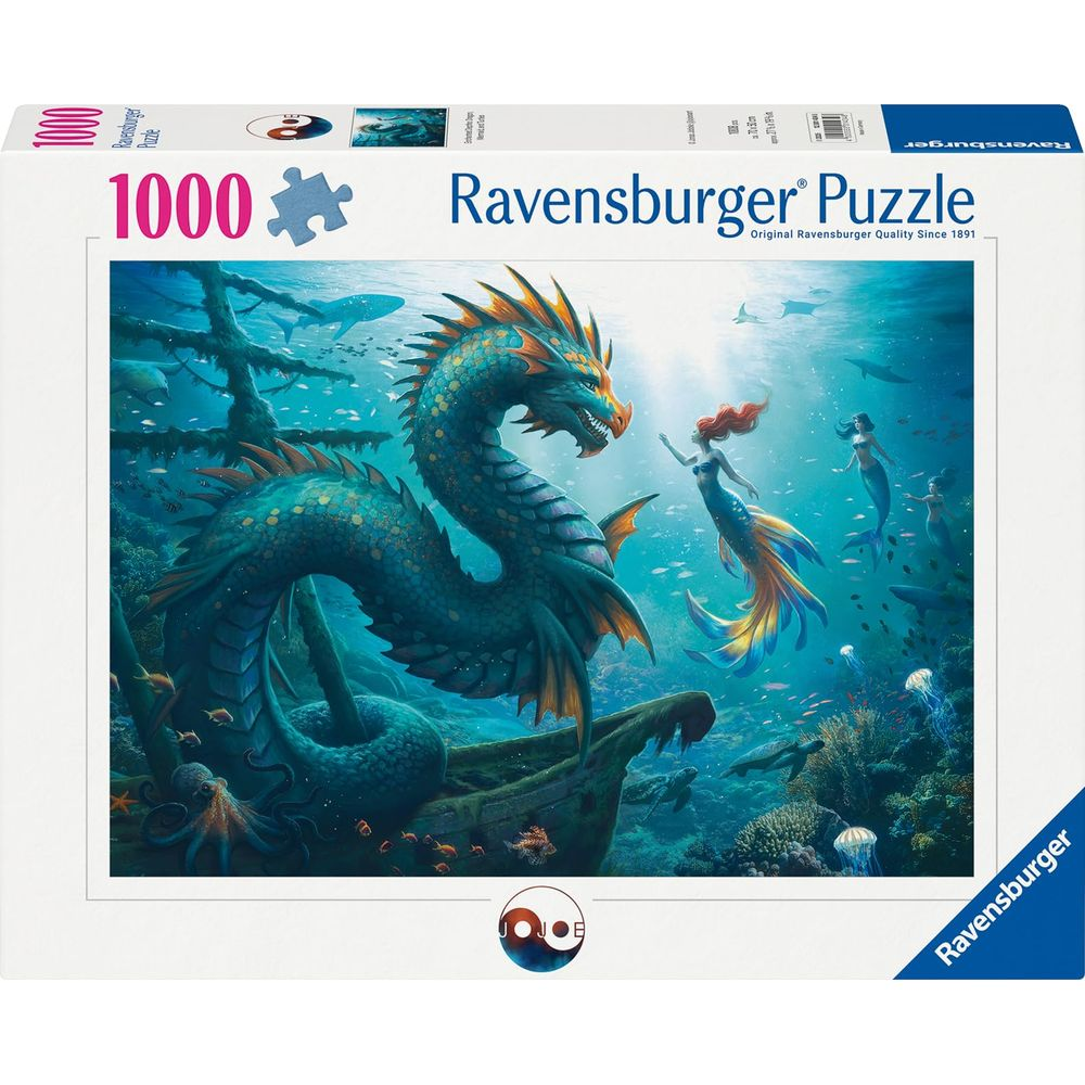 Un dragon bleu sarcelle fait face à des sirènes près d'un navire naufragé, sous l'eau, avec du corail et des poissons.