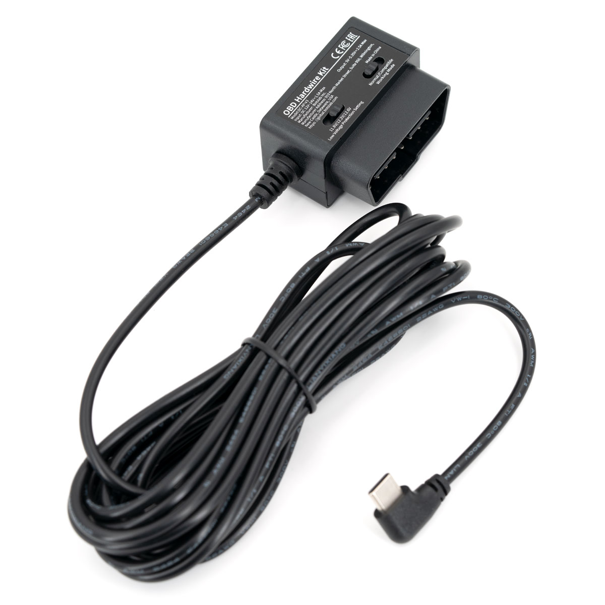 Kit cablato OBD nero con cavo e spina USB-C su sfondo bianco.