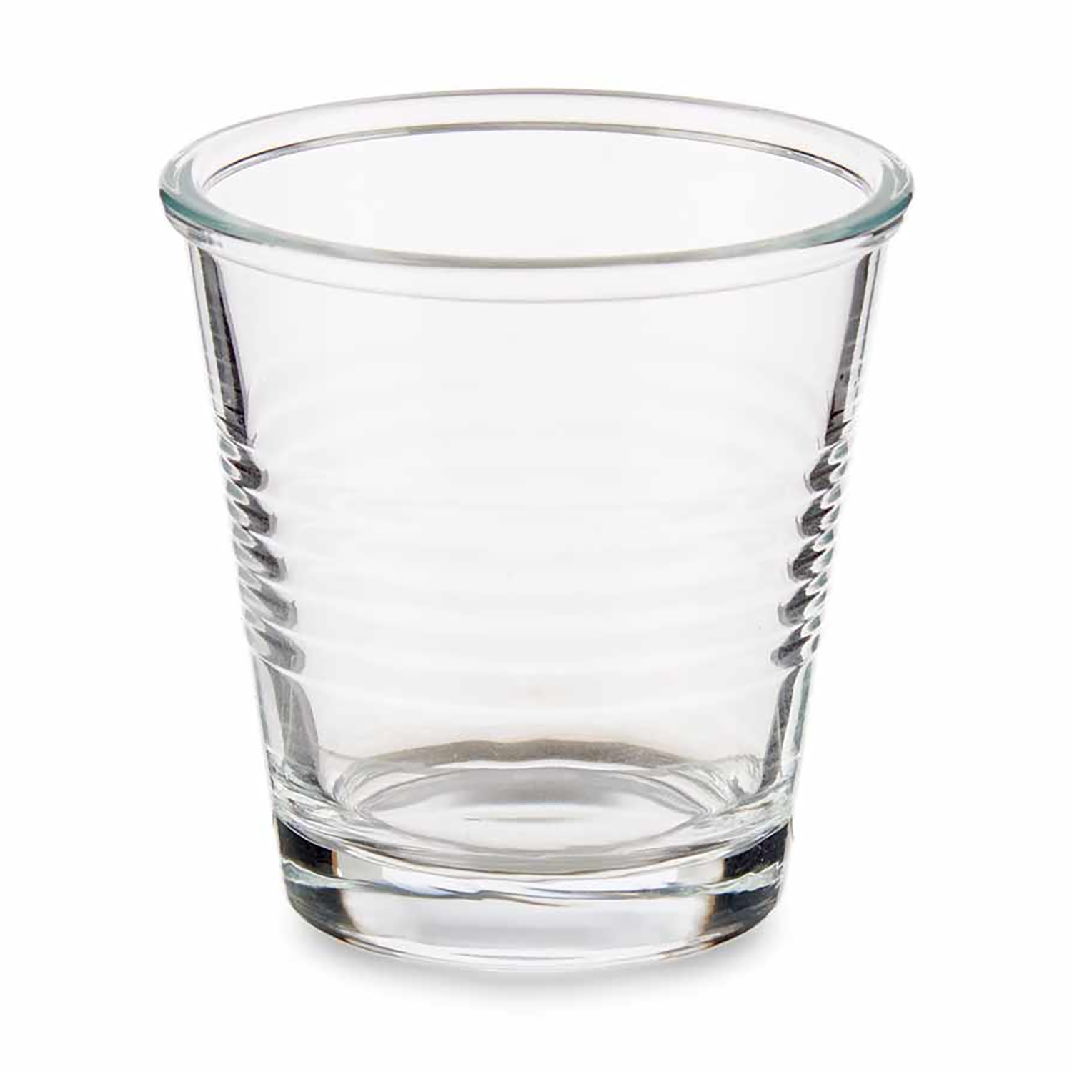 Un vaso transparente con crestas horizontales y borde reforzado, sobre fondo blanco.