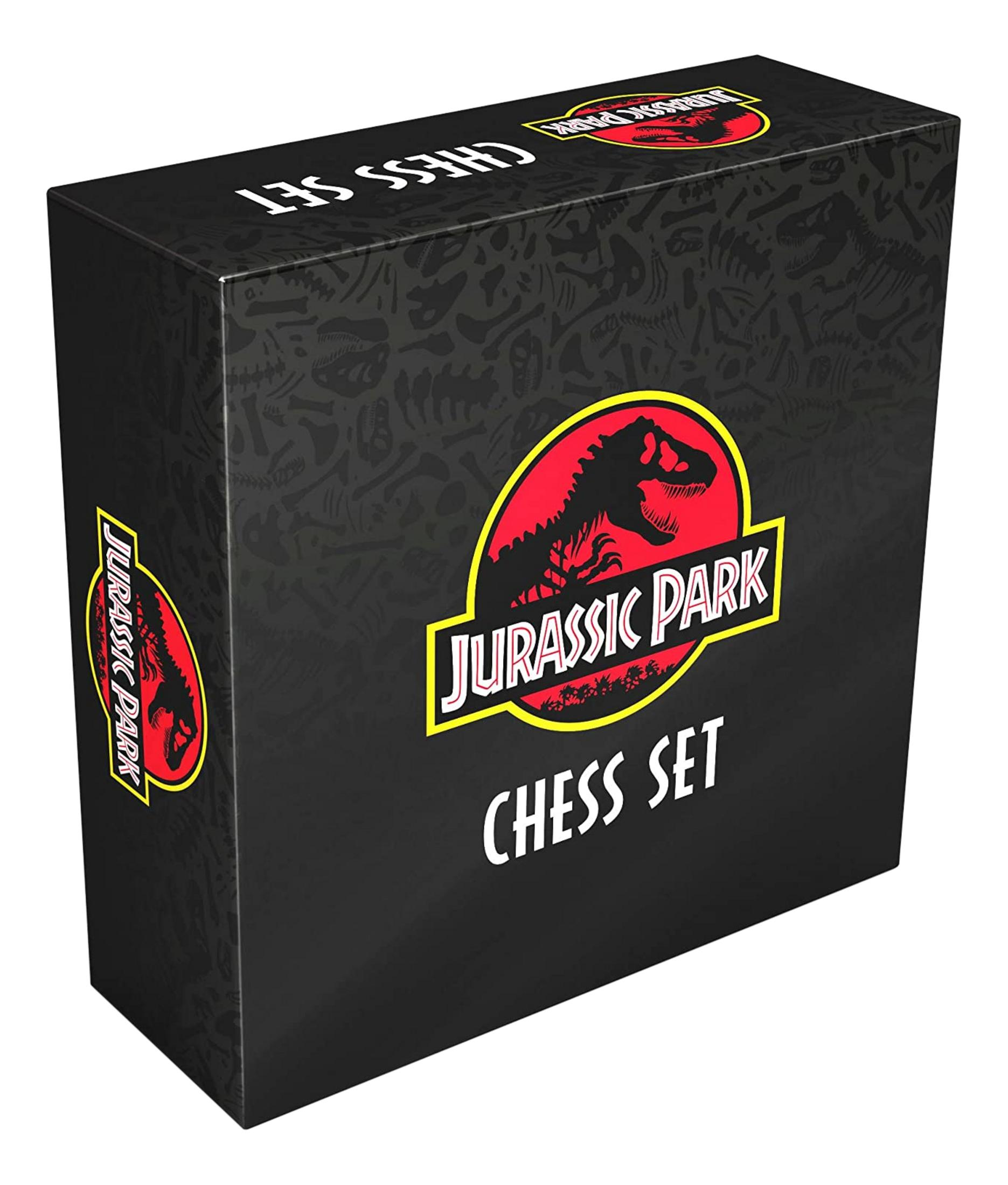 Caja negra con logo de Jurassic Park y texto "Chess Set".