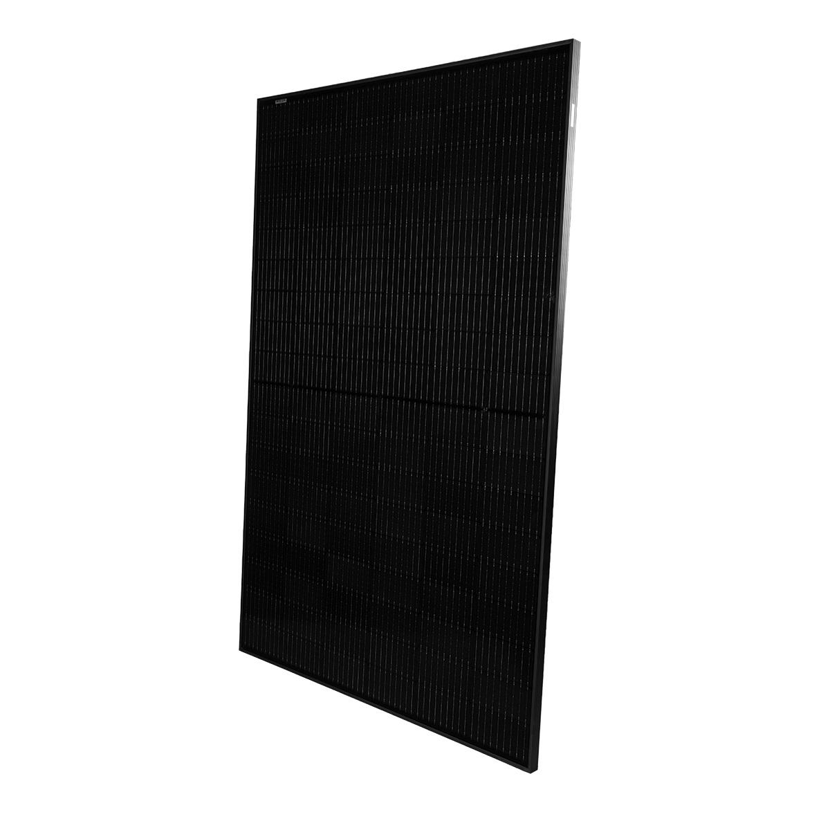 Ein schwarzes Solarpanel mit vertikalen Linien auf weißem Hintergrund.