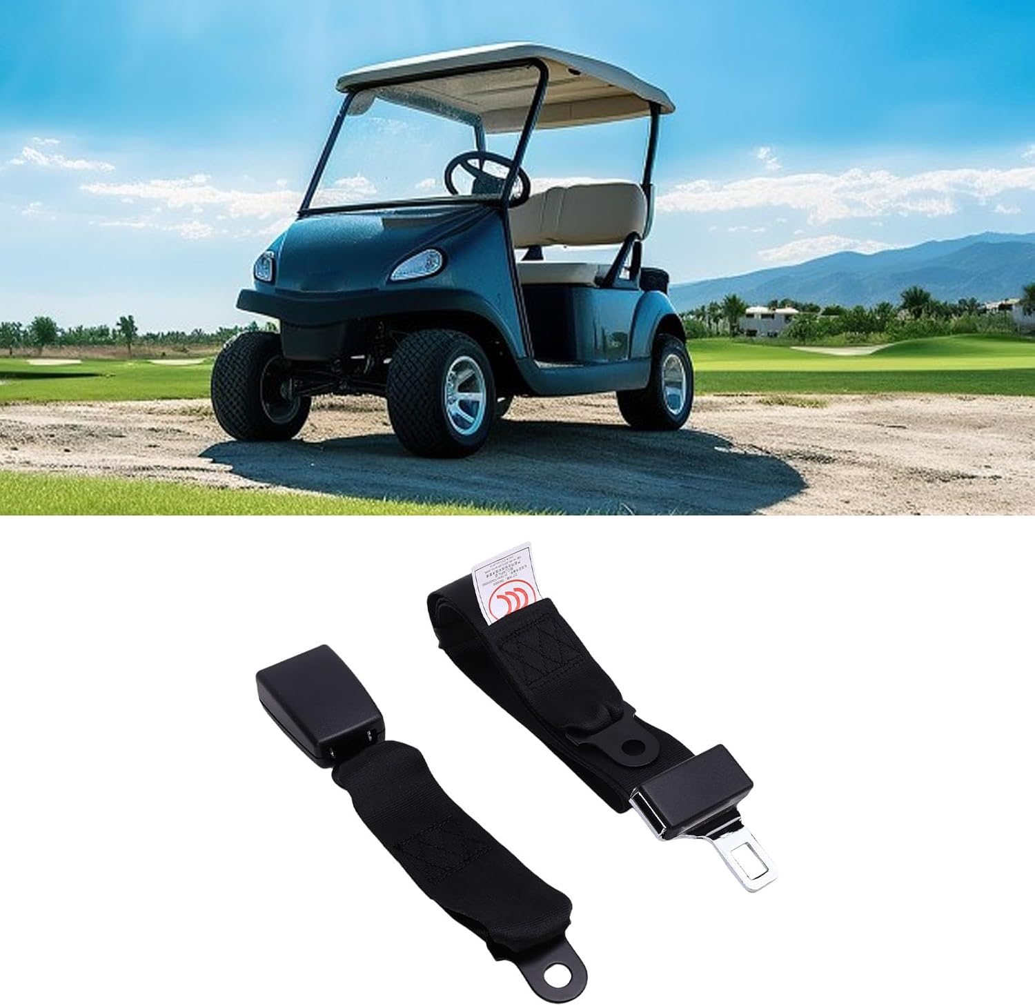 Ein Golfwagen auf einem Golfplatz, mit zwei schwarzen Sicherheitsgurten im Vordergrund.