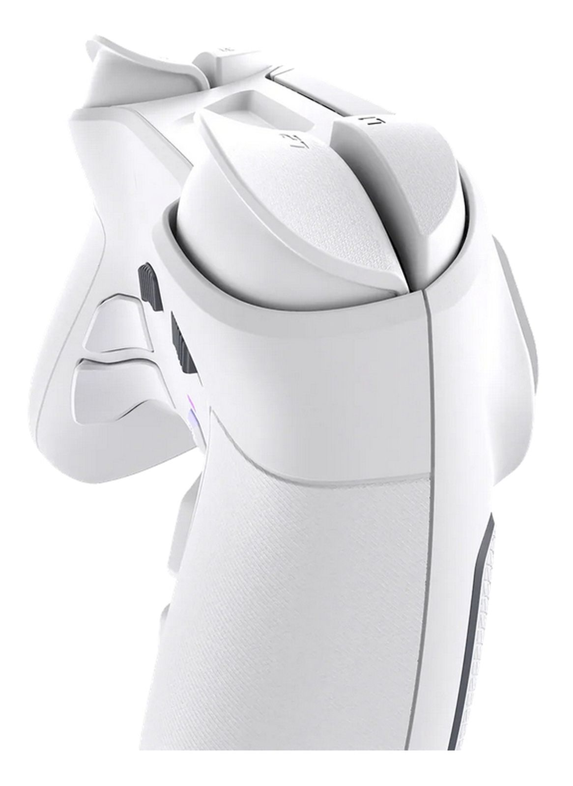 Primo piano di un controller bianco con pulsanti L1/R1 e impugnatura testurizzata.