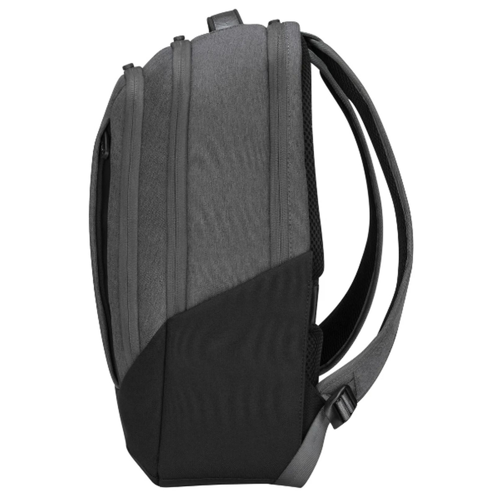 Mochila gris con detalles y correas negras, vista lateral.