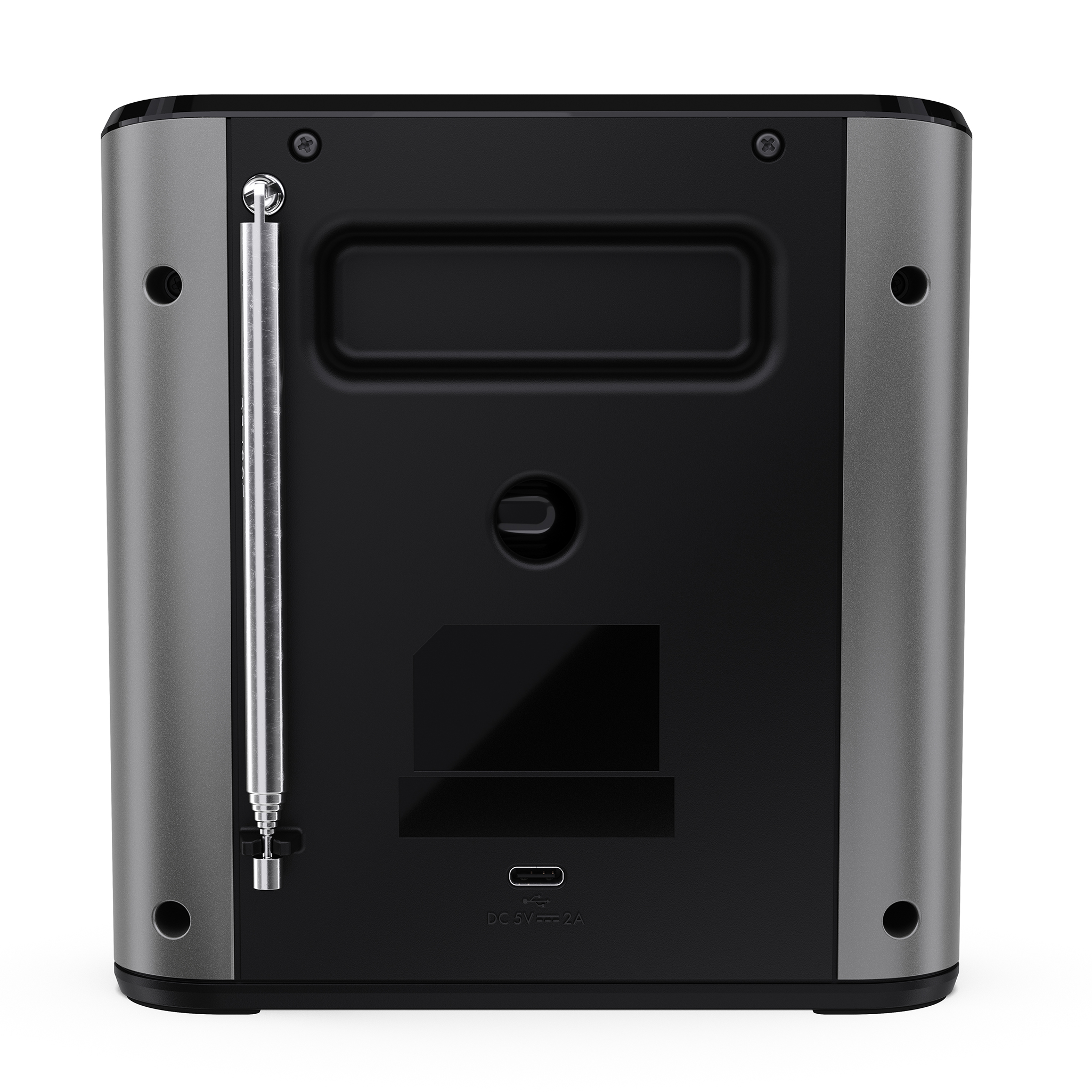Achterkant van een zwarte radio met zilveren antenne en USB-poort.