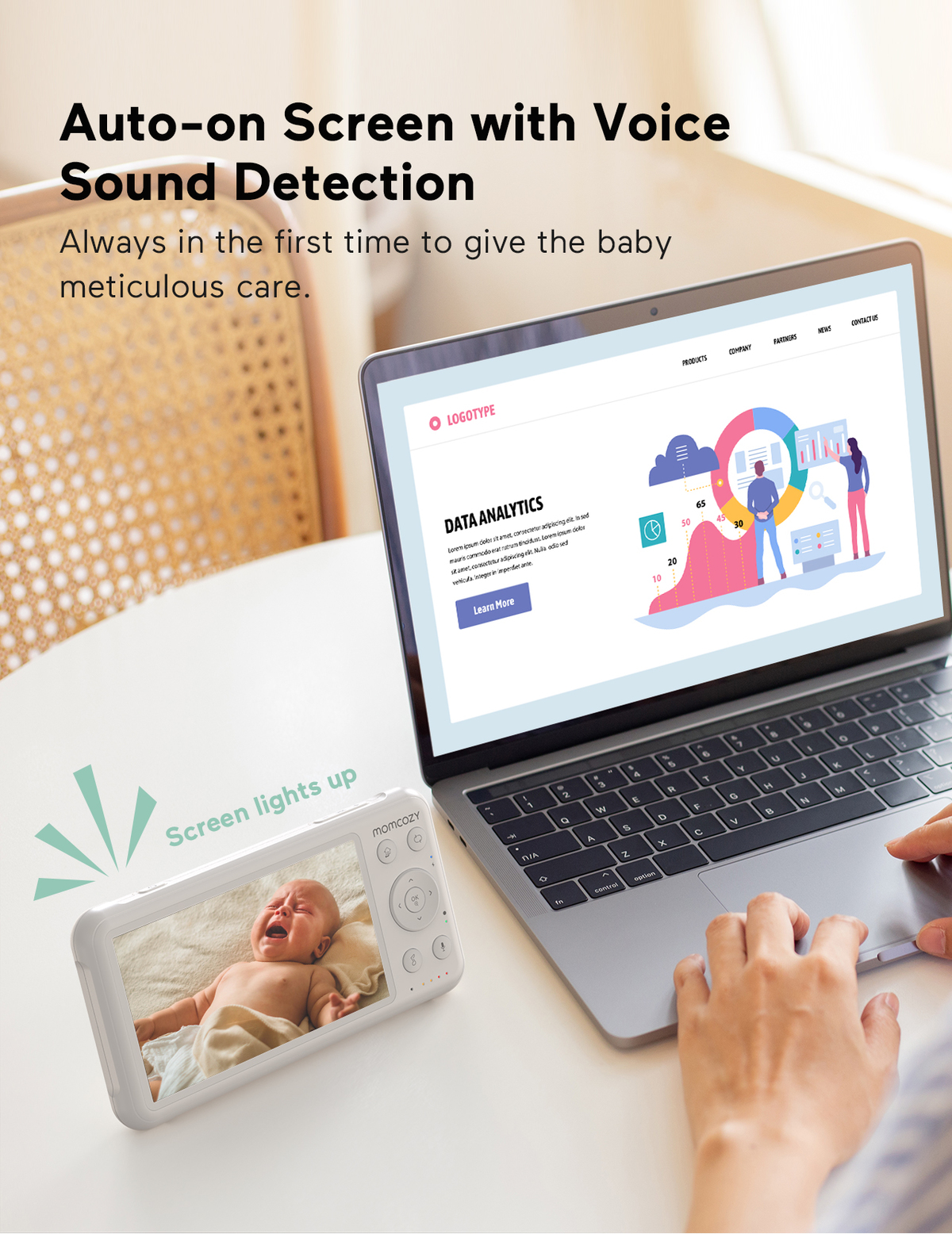 Laptop zeigt Datenanalyse. Ein Babyphone zeigt ein weinendes Baby.