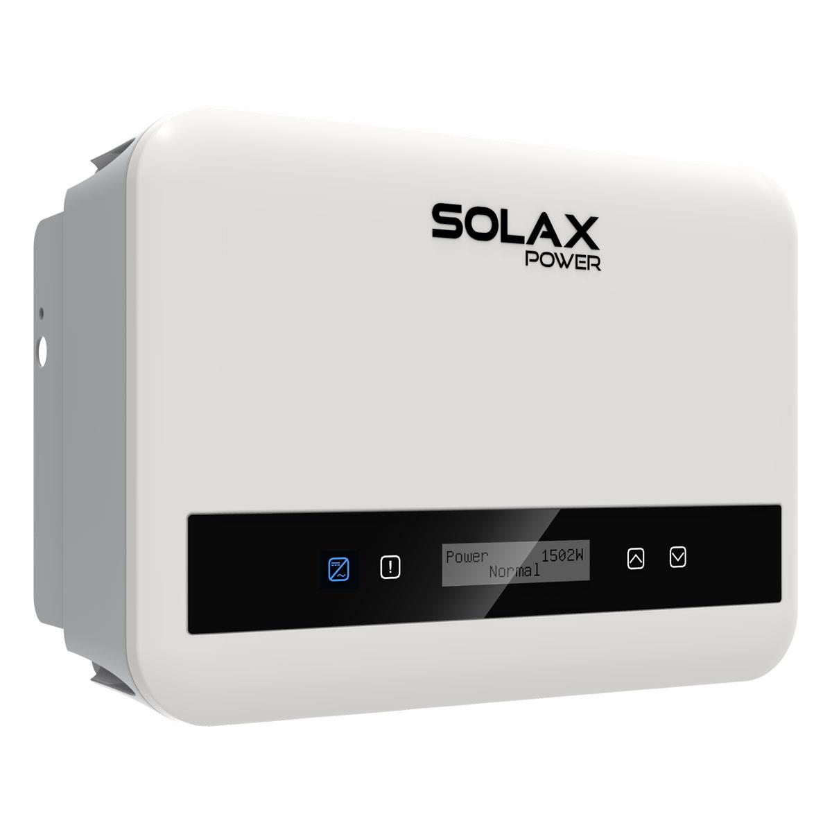Ein weißer Solax Power Wechselrichter mit Digitalanzeige, der "Power 1502W Normal" anzeigt.