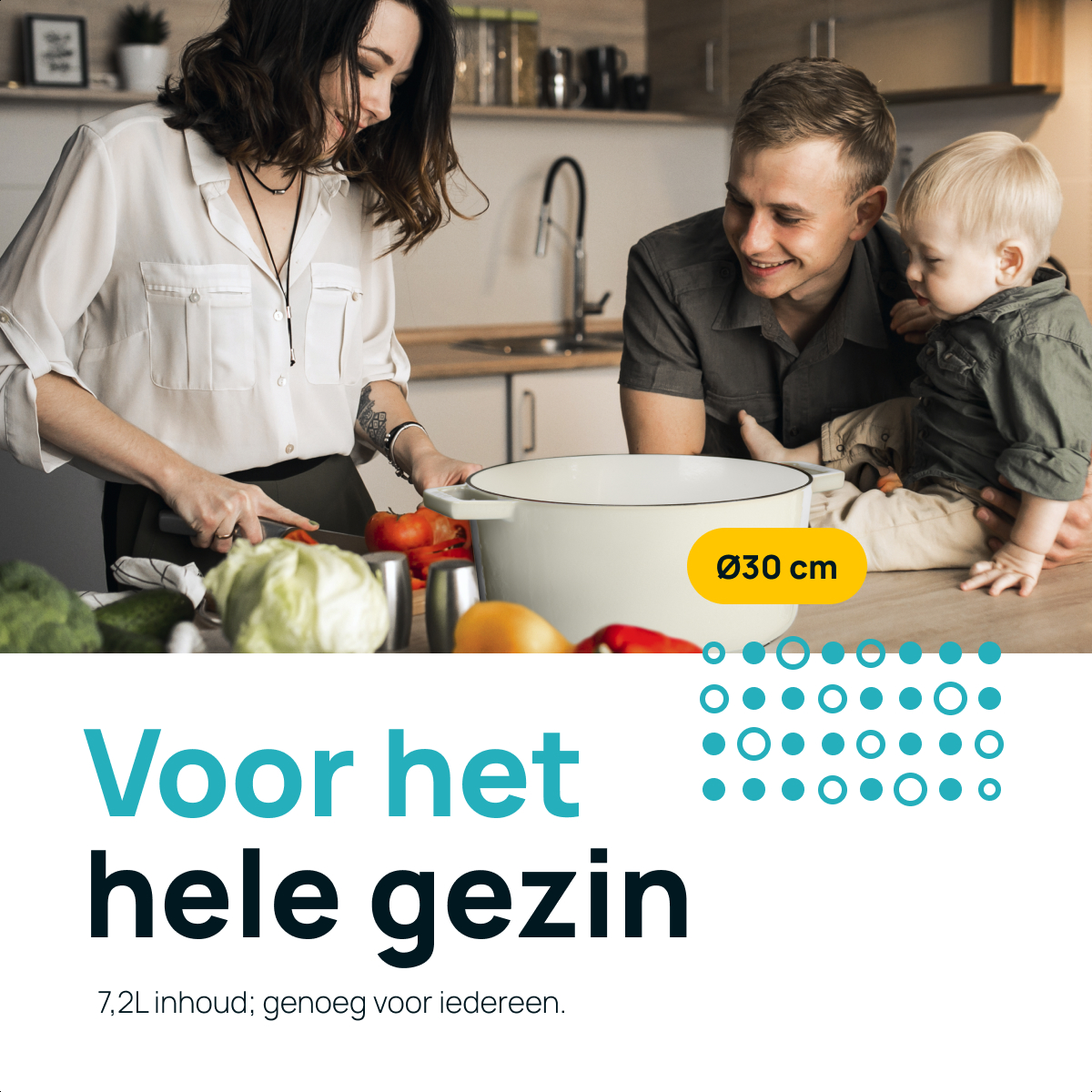 Familie bereidt eten in de keuken, een pan is 30 cm diameter.