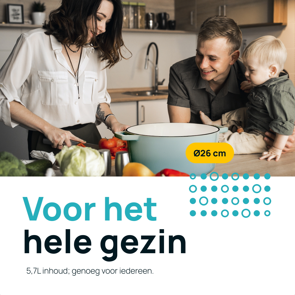 Familie kookt samen in de keuken met een grote pan. Ø26 cm.