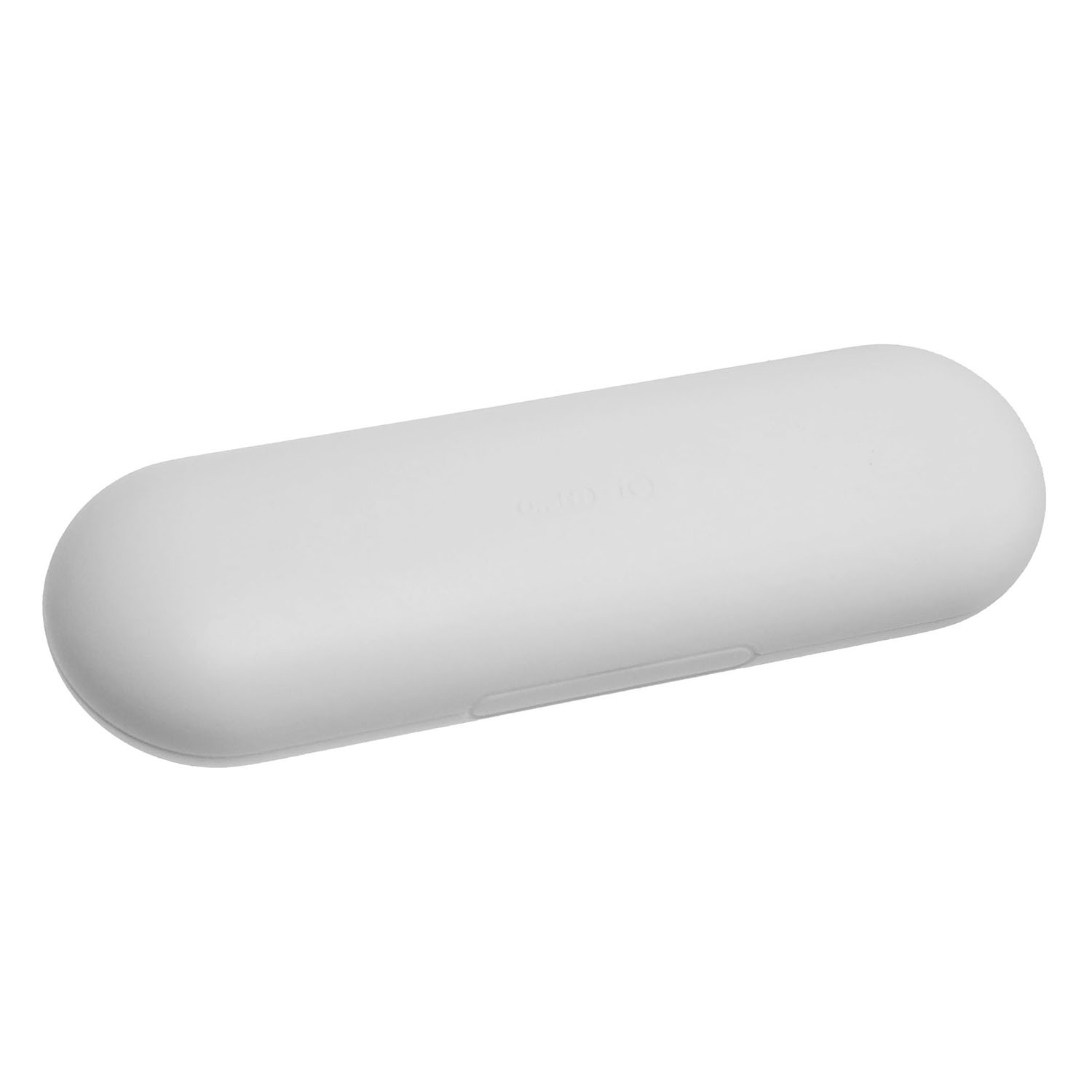 Ein weißes, längliches Etui mit abgerundeten Enden liegt auf weißem Hintergrund.