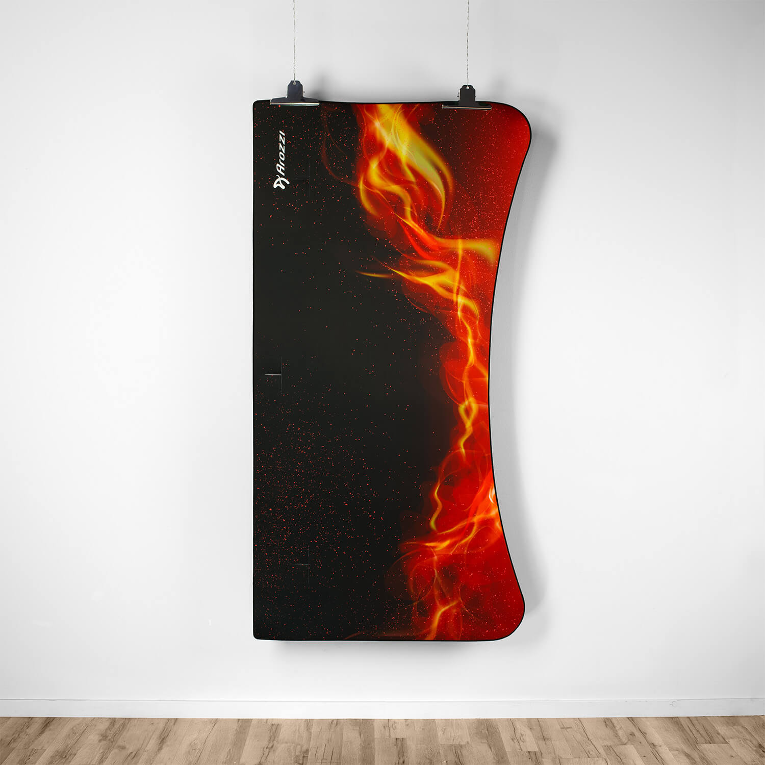 Sfondo nero con fiamme rosse e gialle e il logo 'Arozzi'.