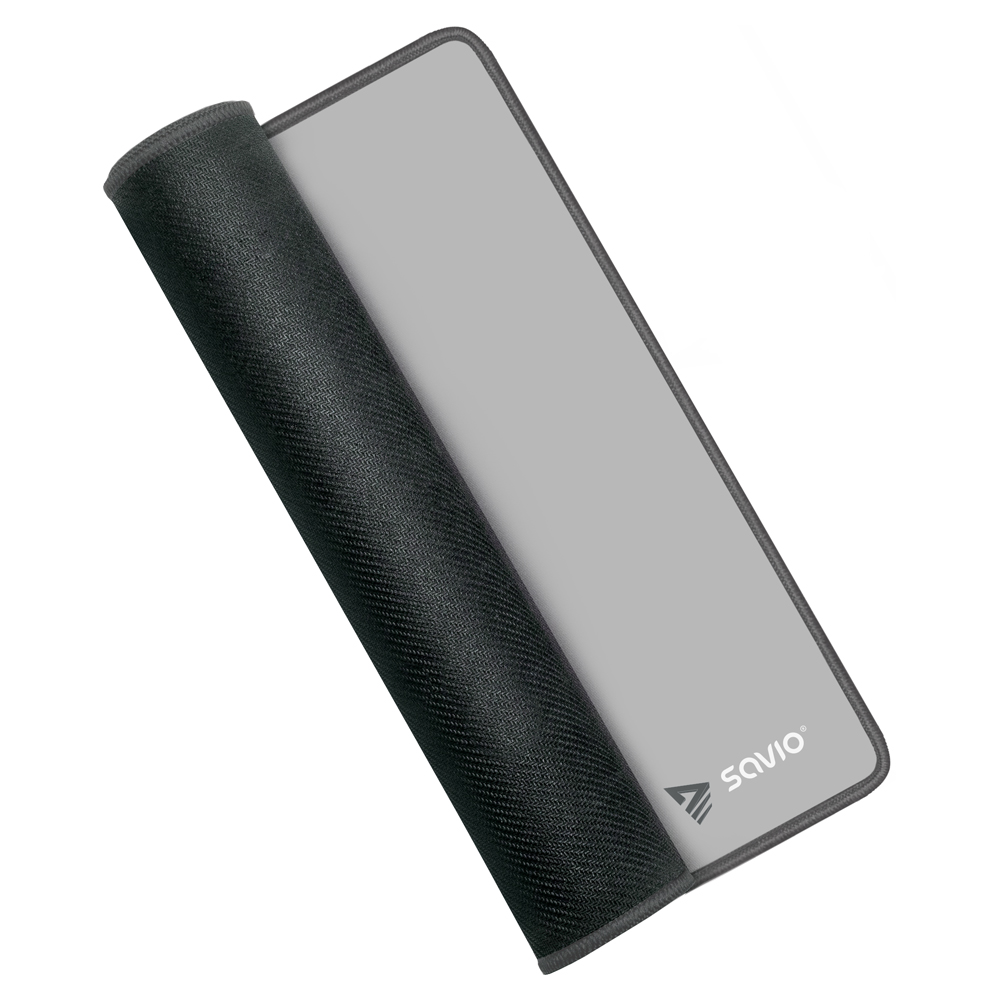 Szara podkładka pod mysz jest częściowo zwinięta, ukazując czarny, teksturowany spód.