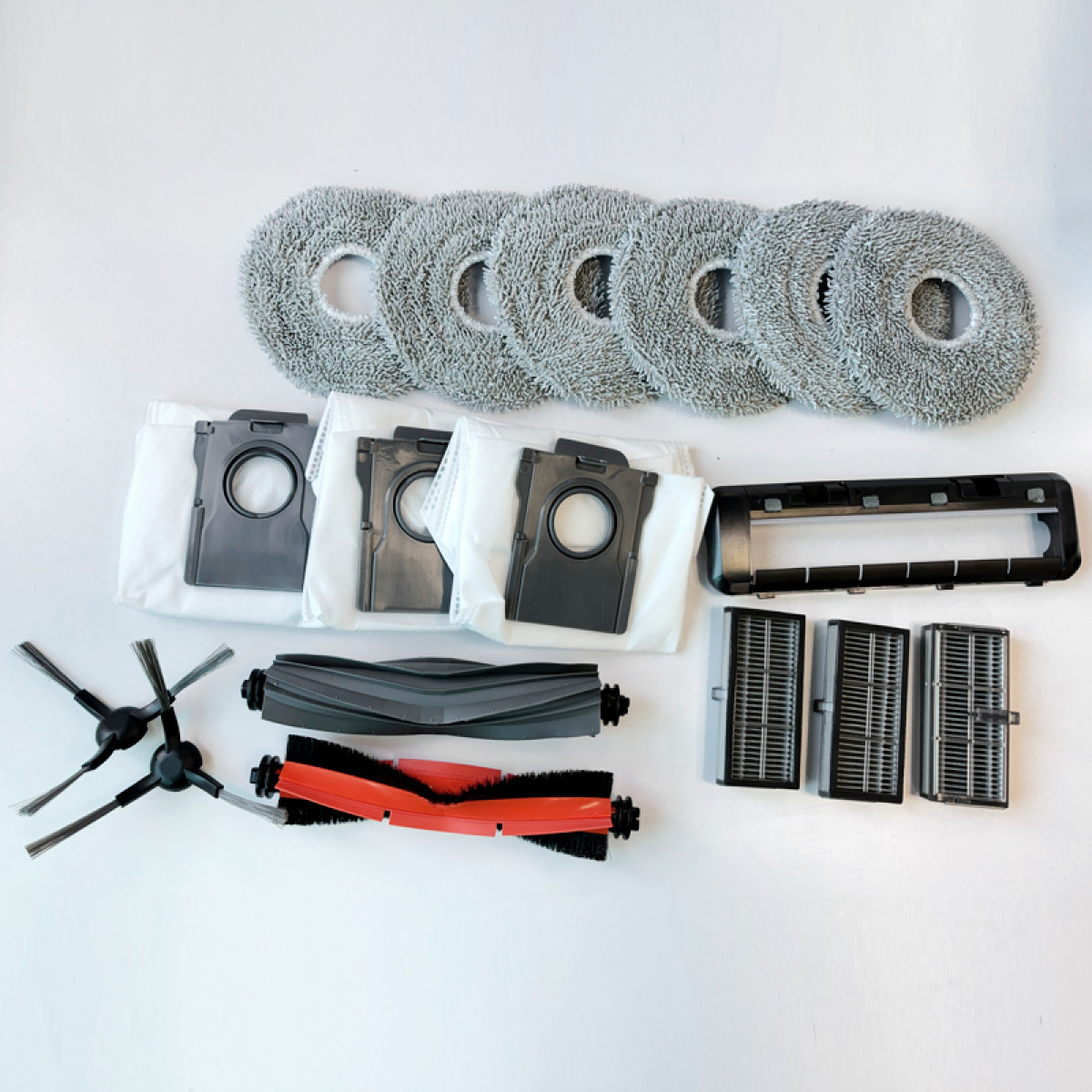 Accesorios de limpieza: almohadillas de mopa, bolsas de polvo, cepillos, filtros.